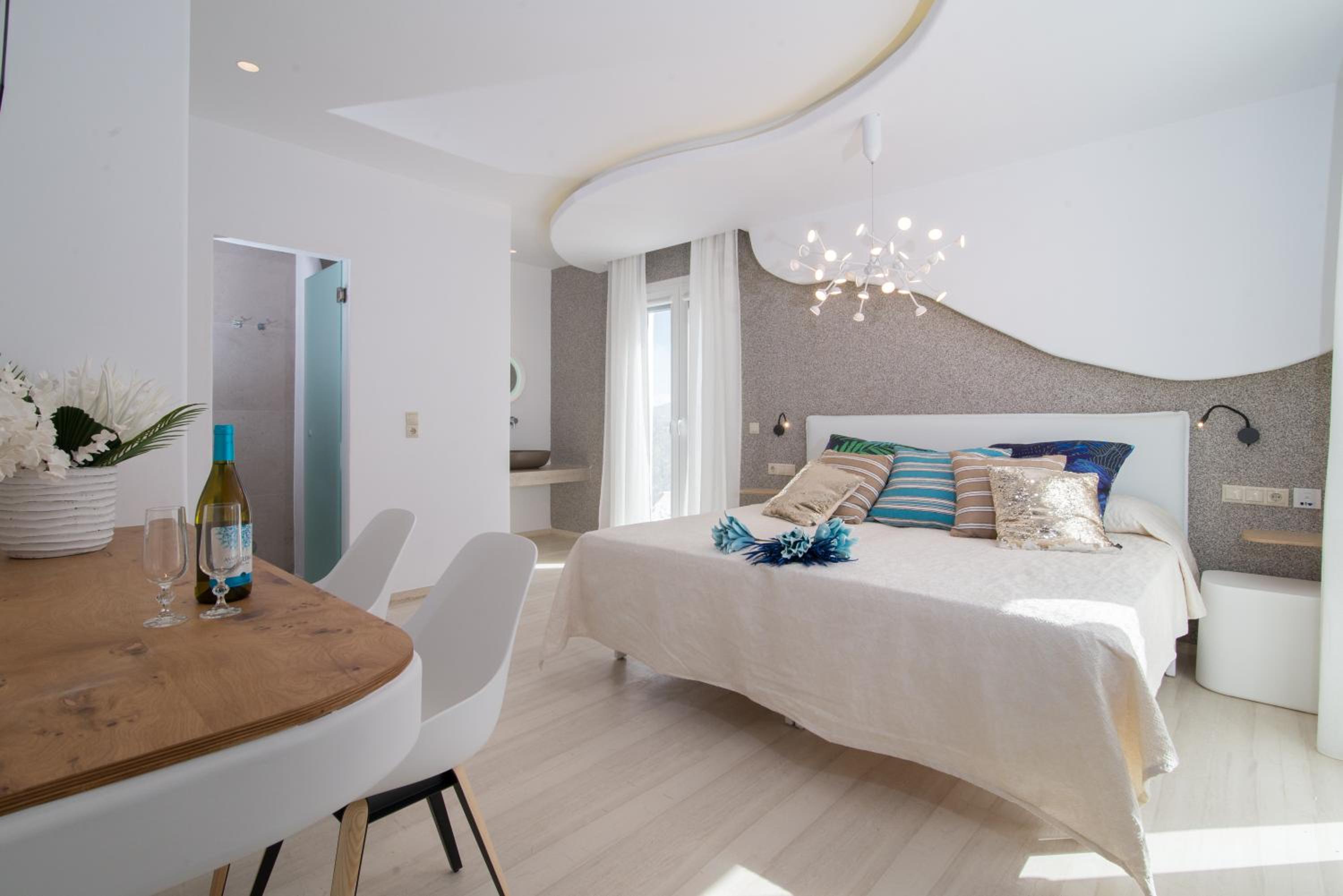 Superior Double Room with Pool View