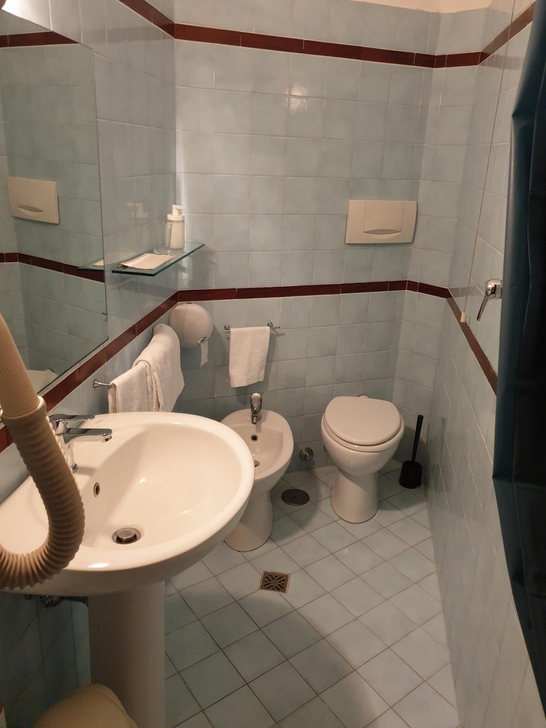 Single Room photo 3