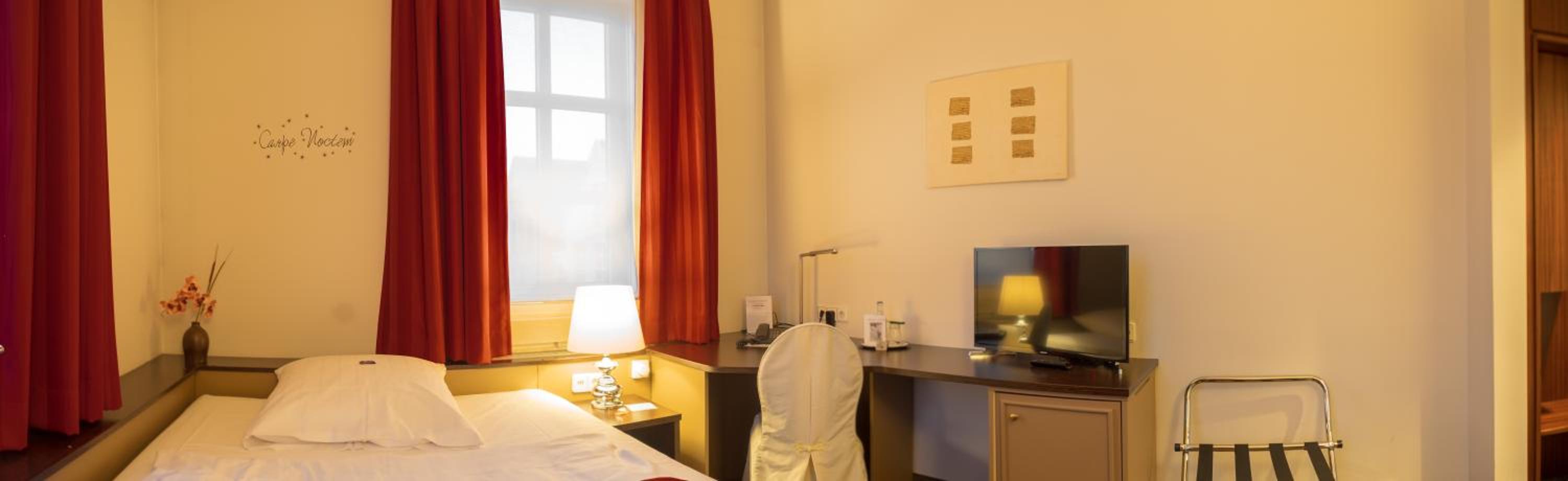 King Size Single Room