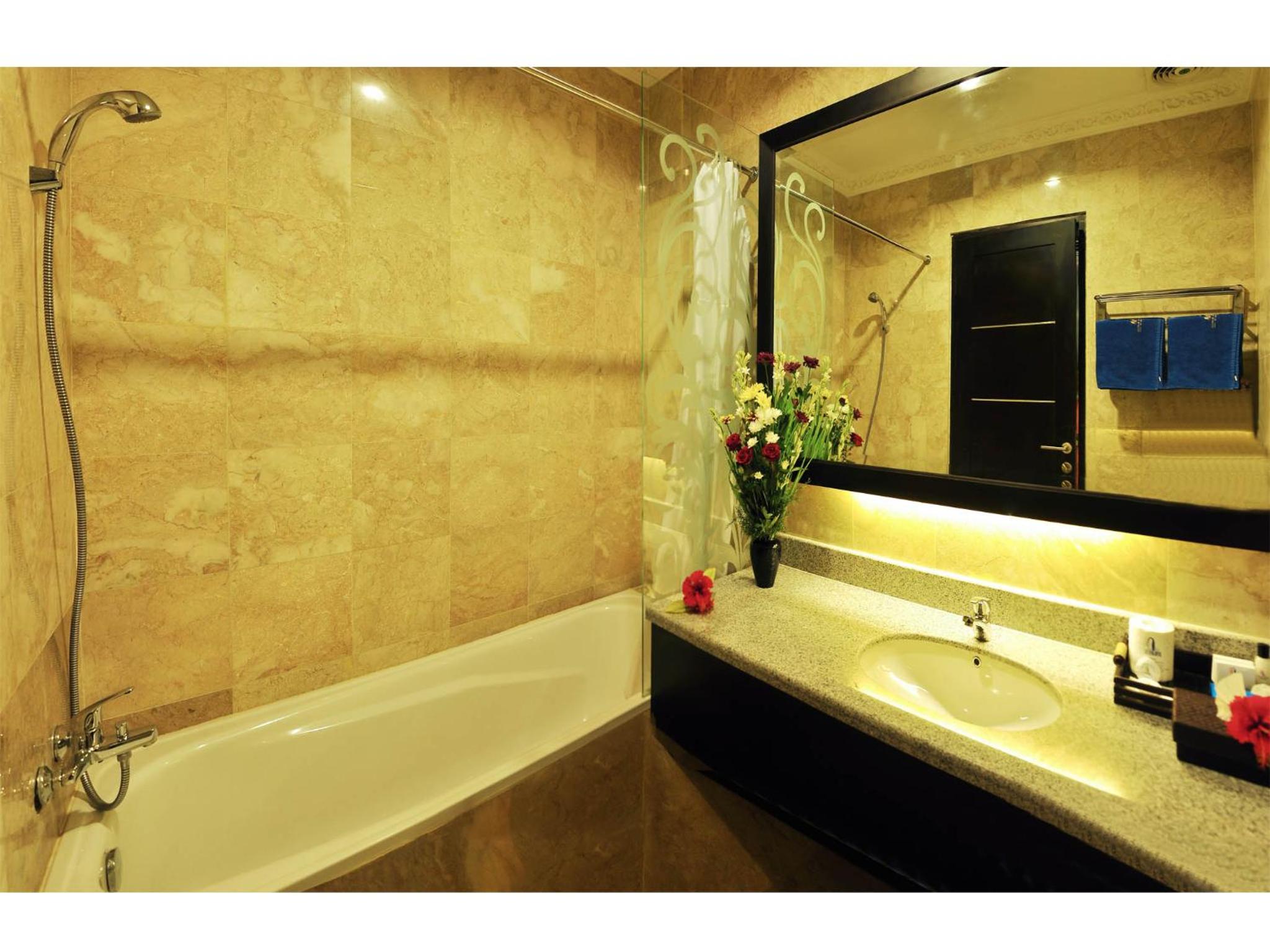 Special Offer - Super Deluxe Double Room with Extra bed - Photo 2