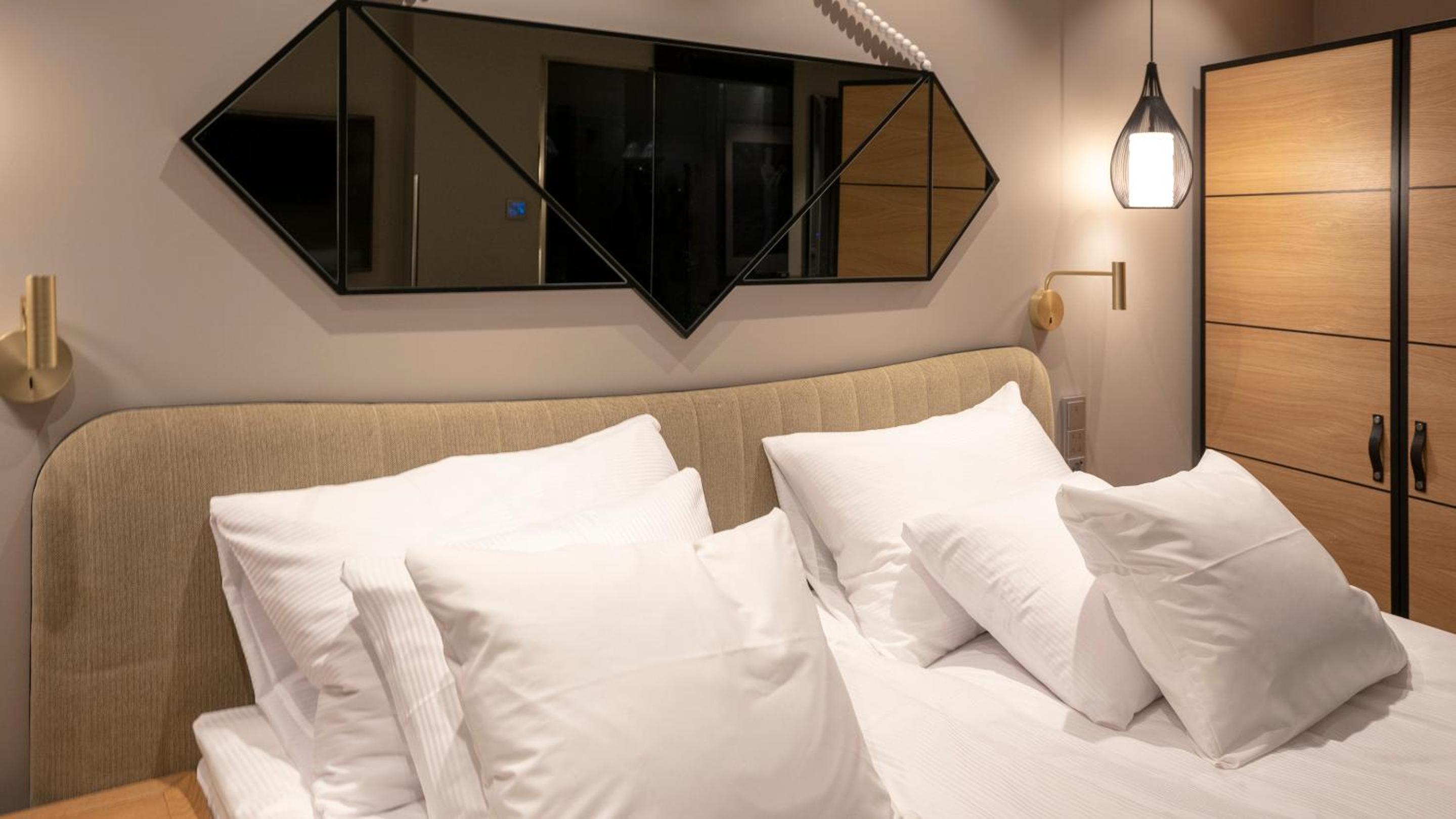 Solo Twin Room photo 2