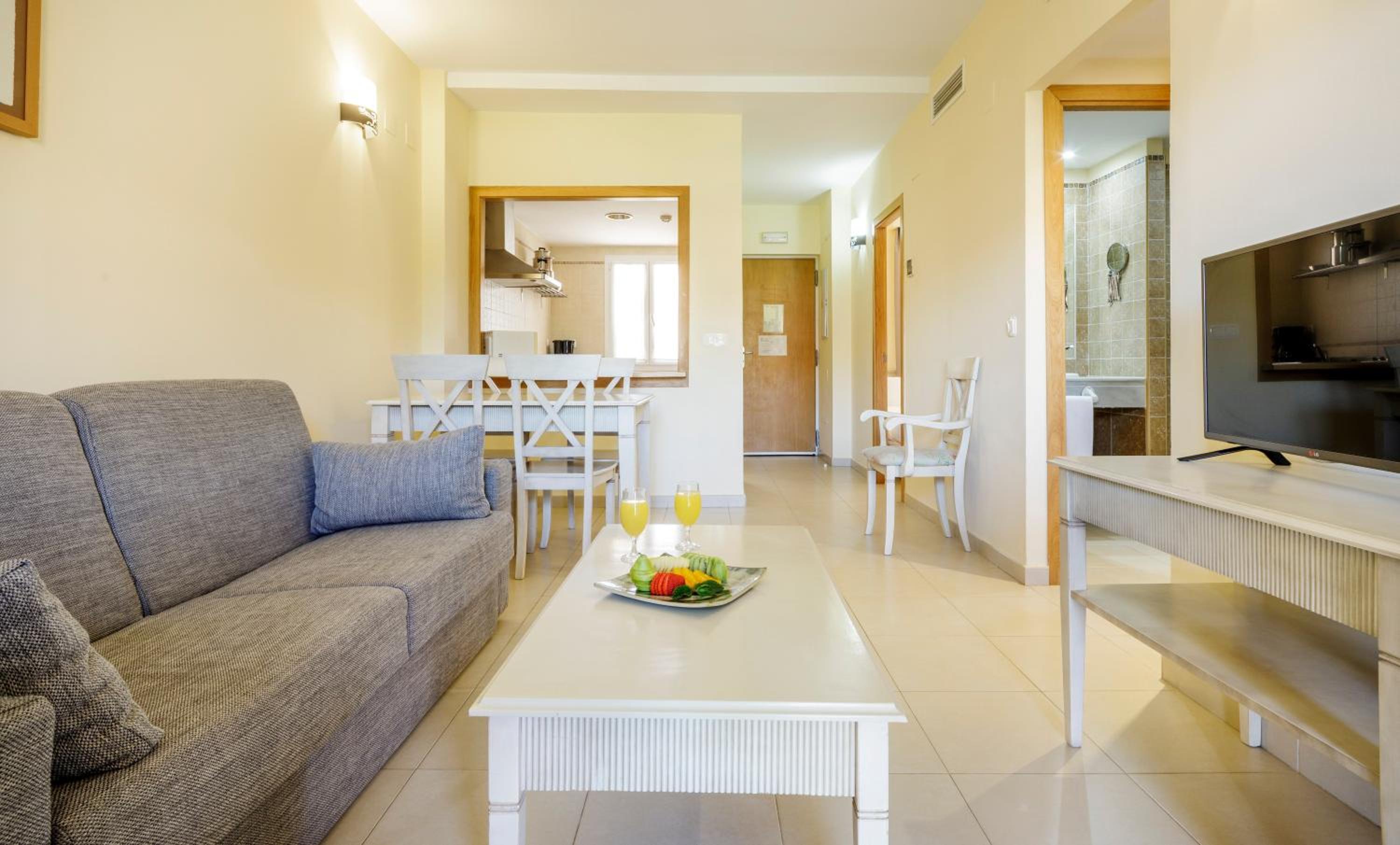 Two-Bedroom Apartment (4 Adults) - Photo 11