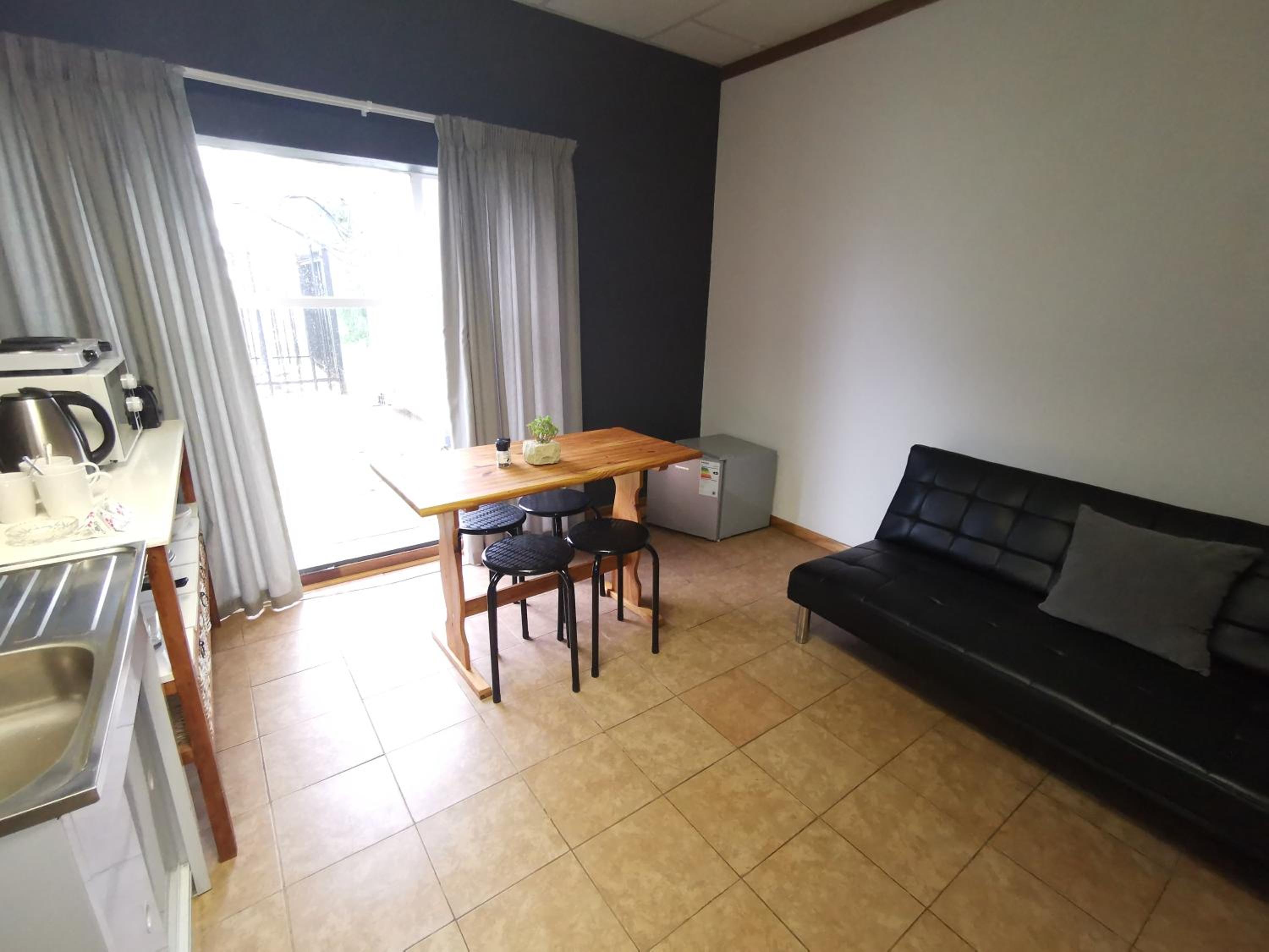 Double or Twin Room - Photo 4