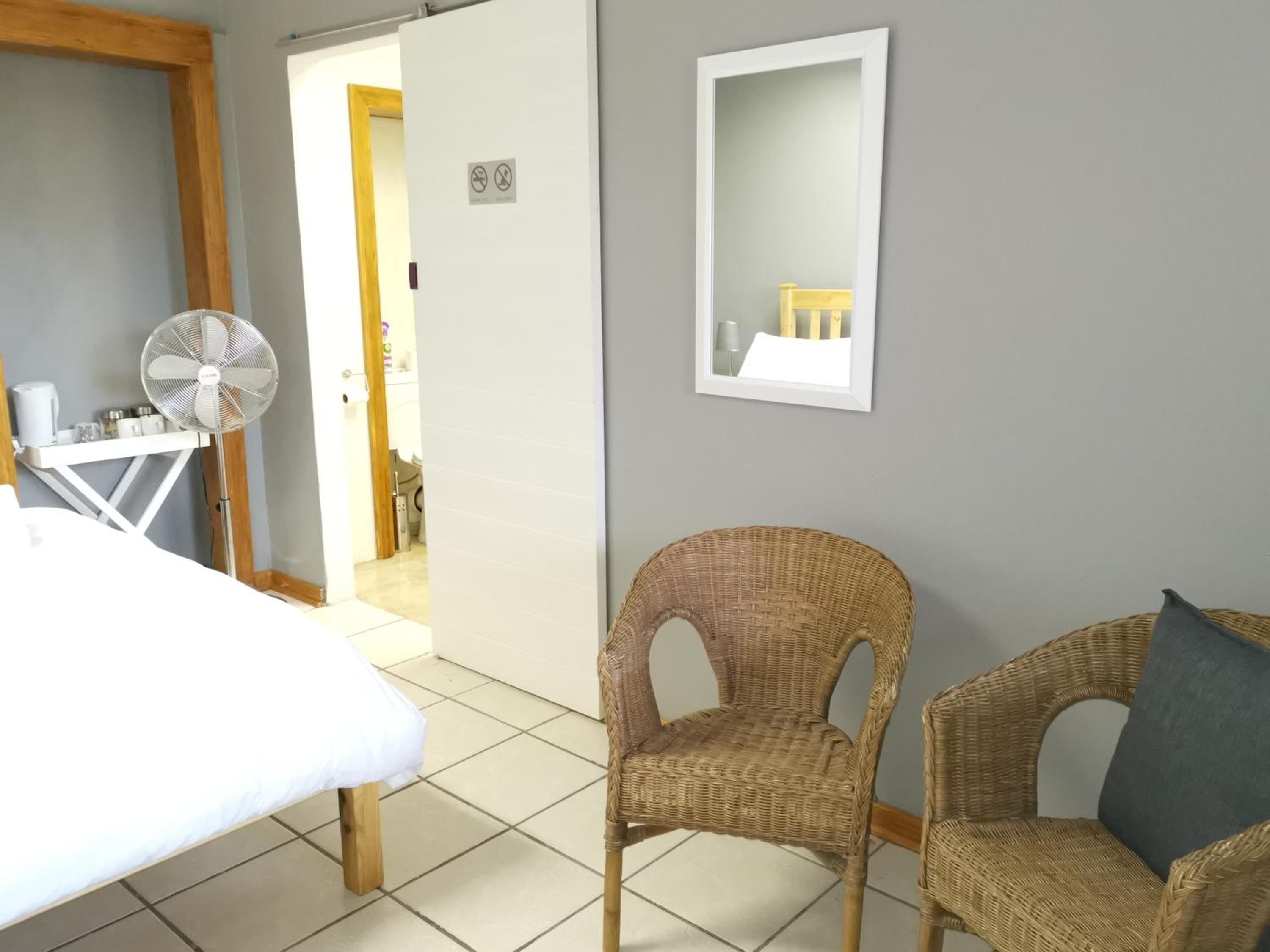Double Room - Photo 5