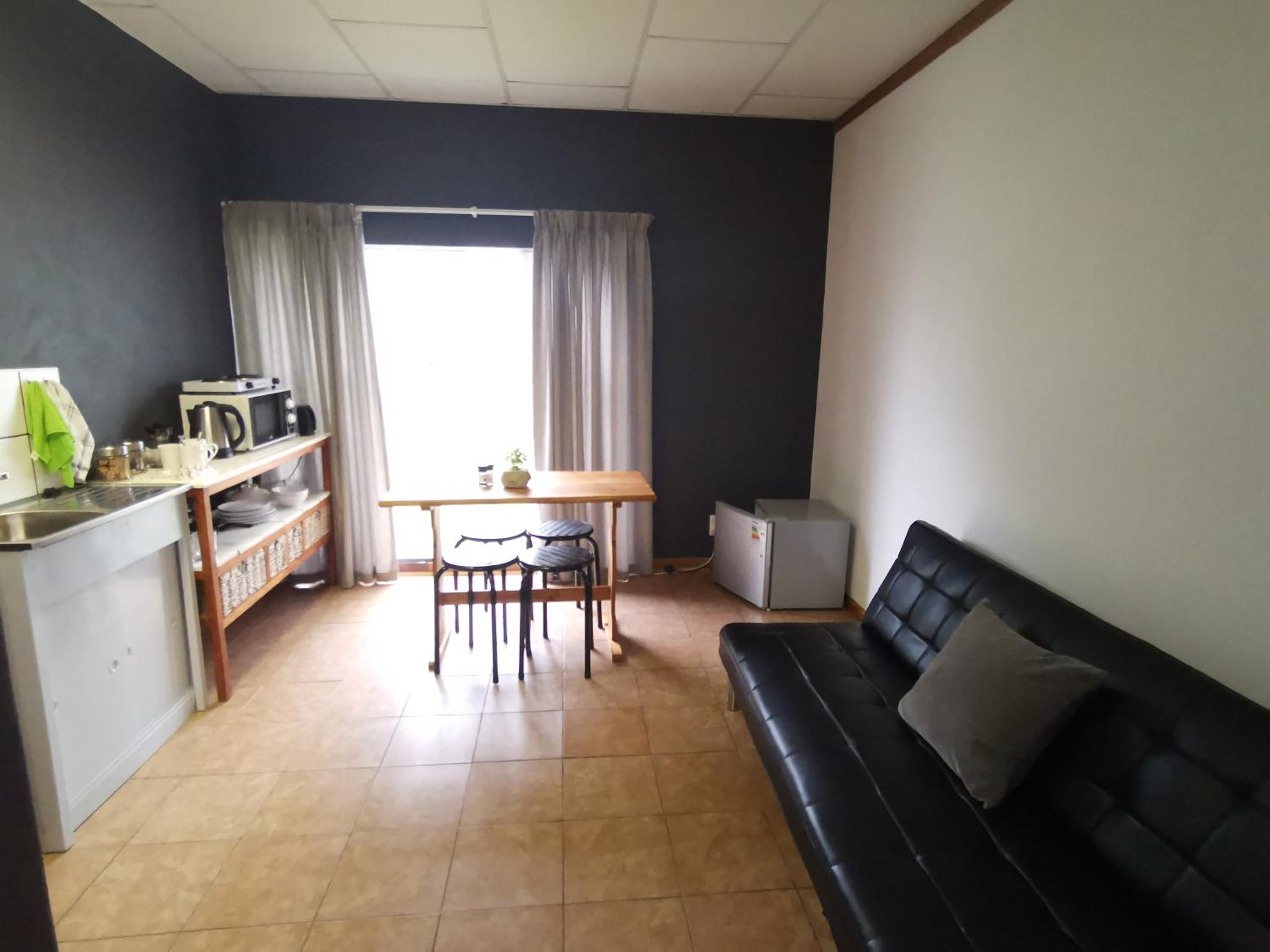 Double or Twin Room - Photo 5
