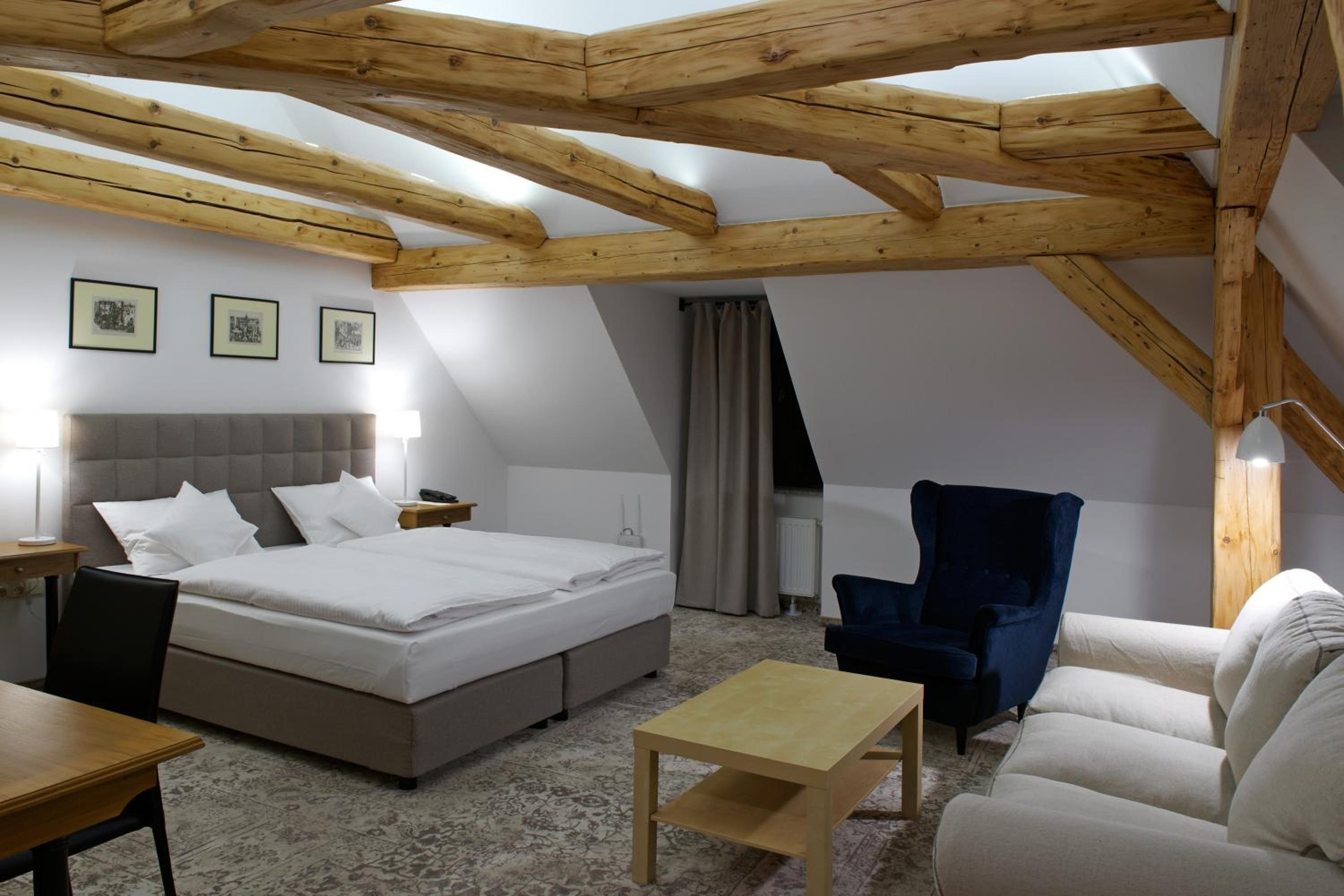 Double Room - Photo 6