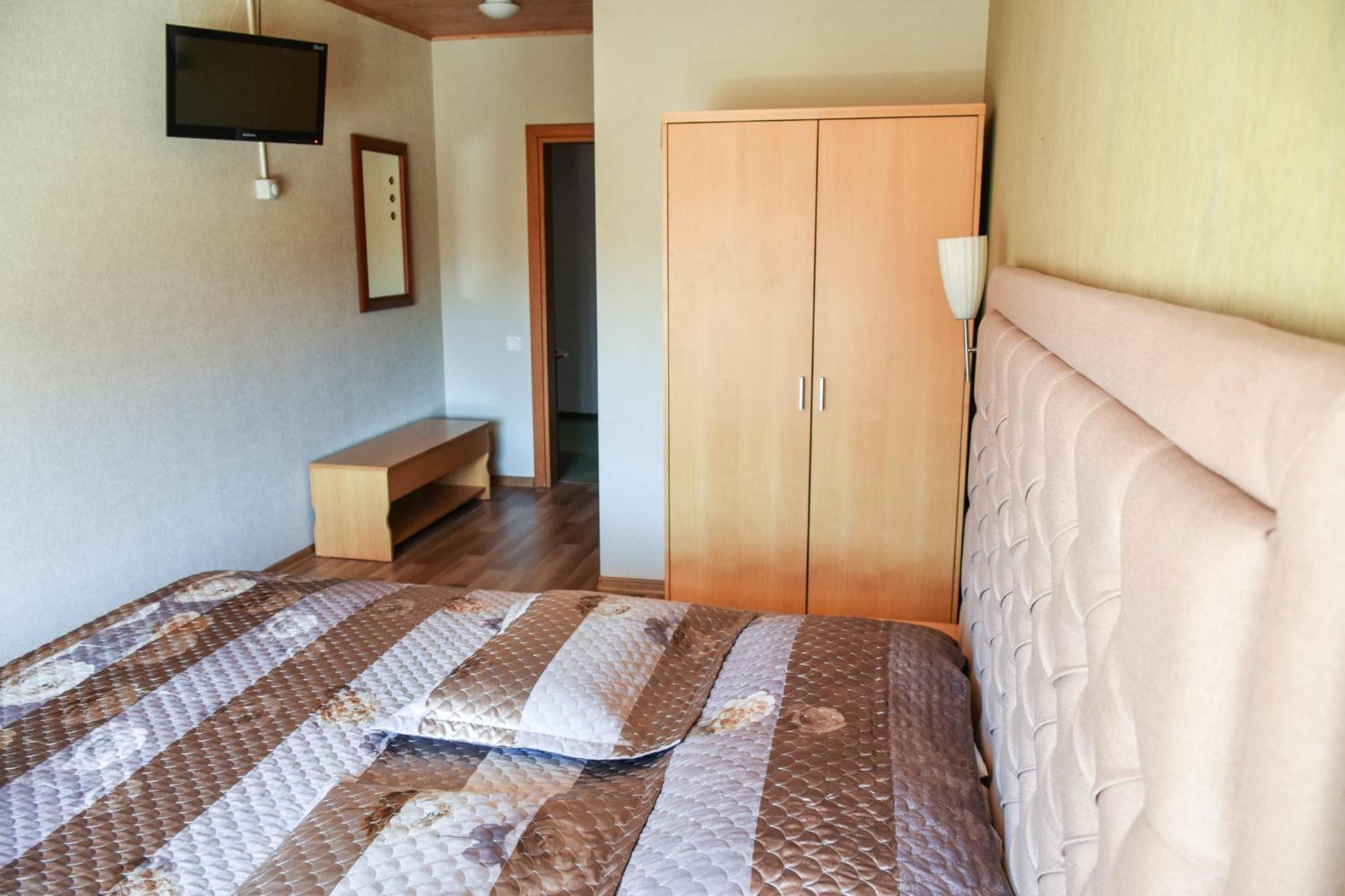 Double Room - Photo 5