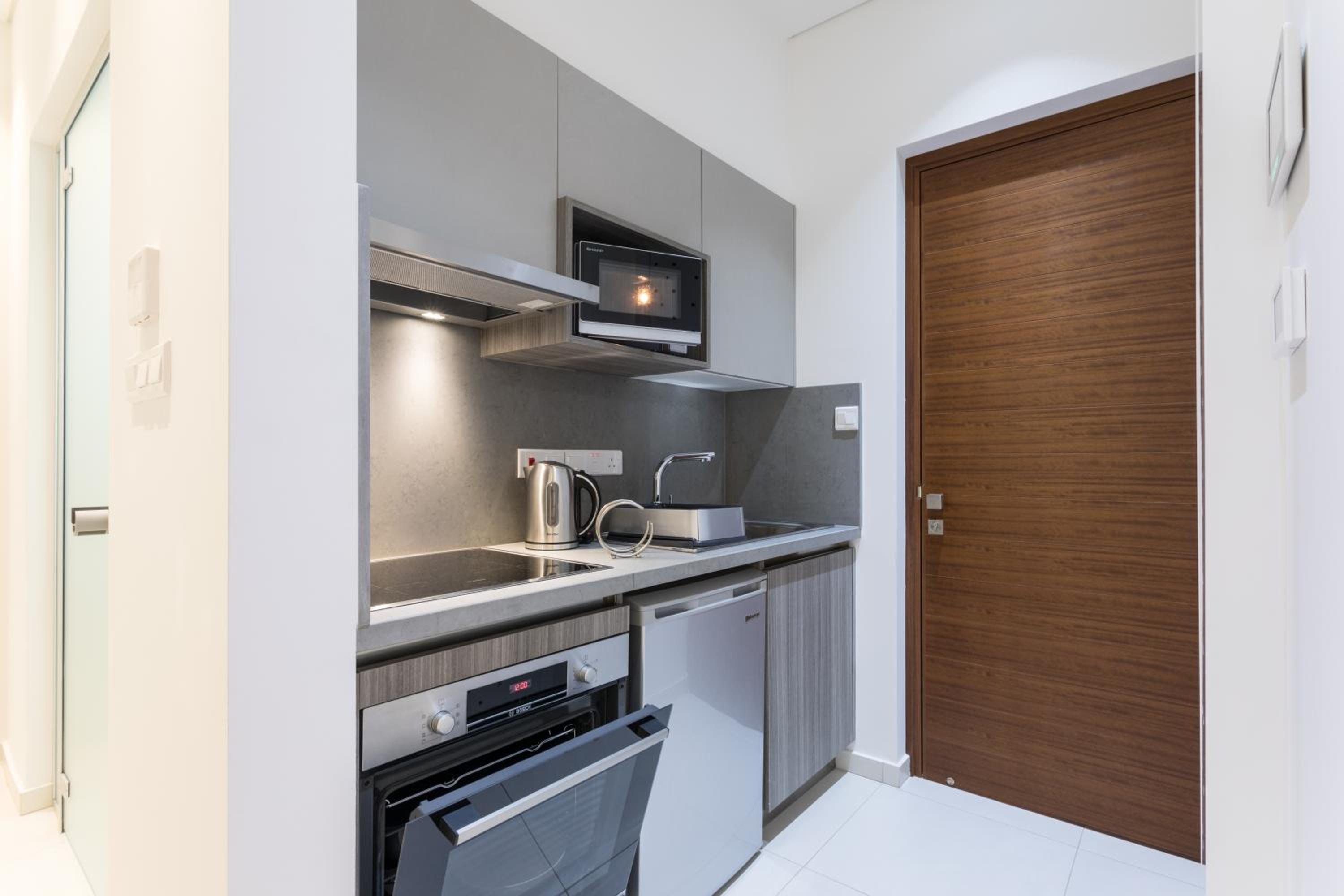 Studio Apartment photo 2