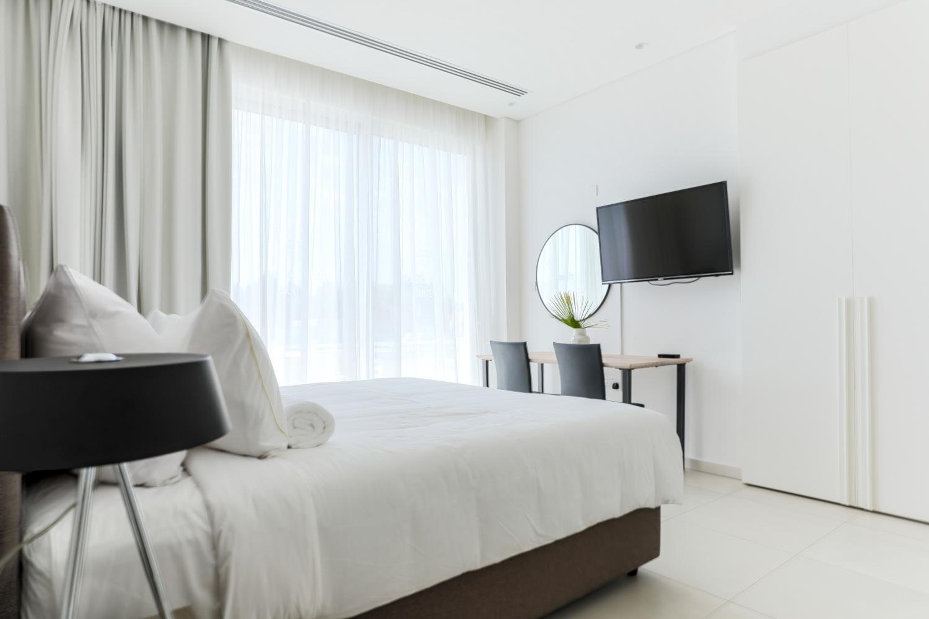 Studio Apartment photo 2