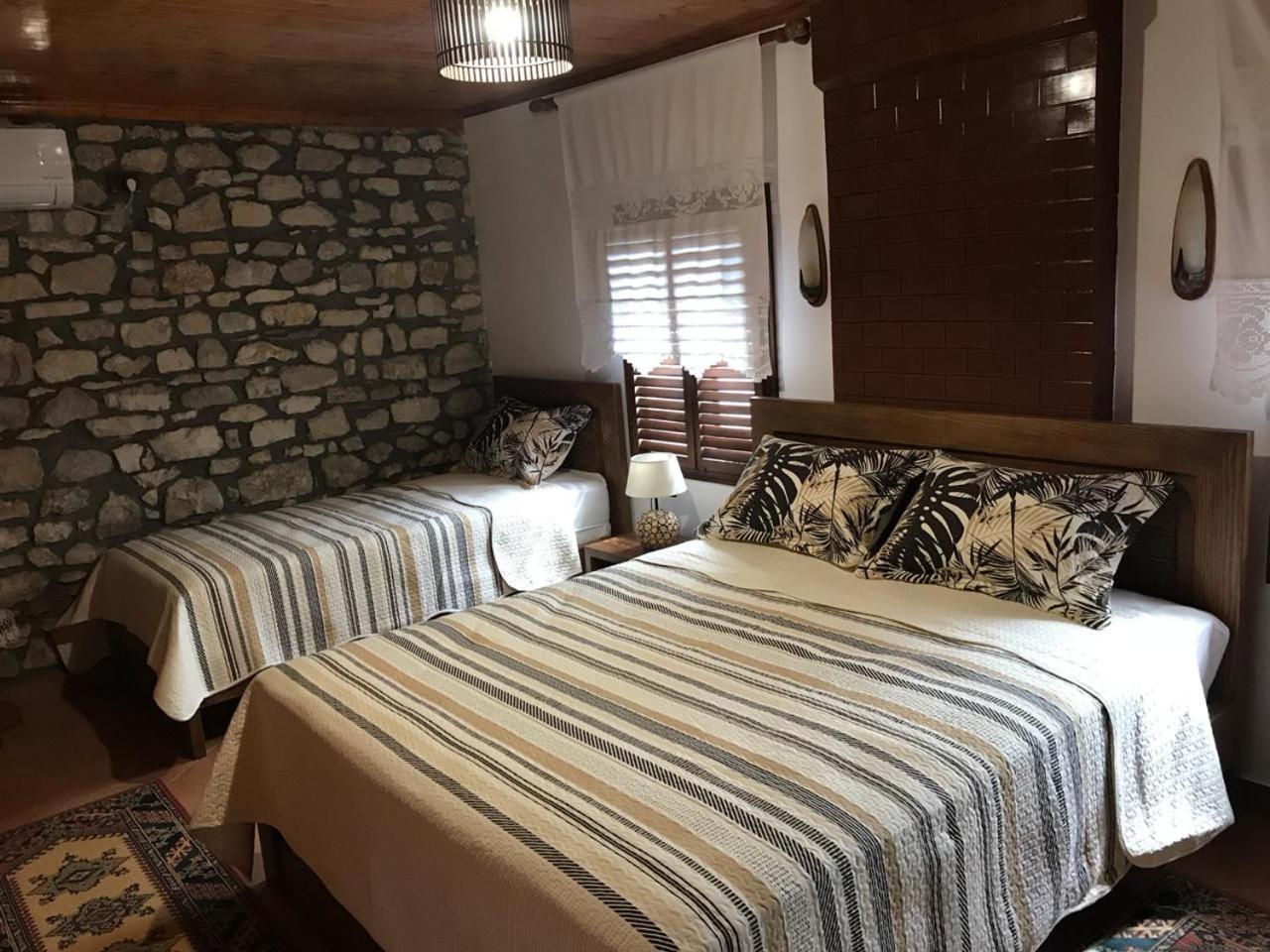 Triple Room with Private External Bathroom