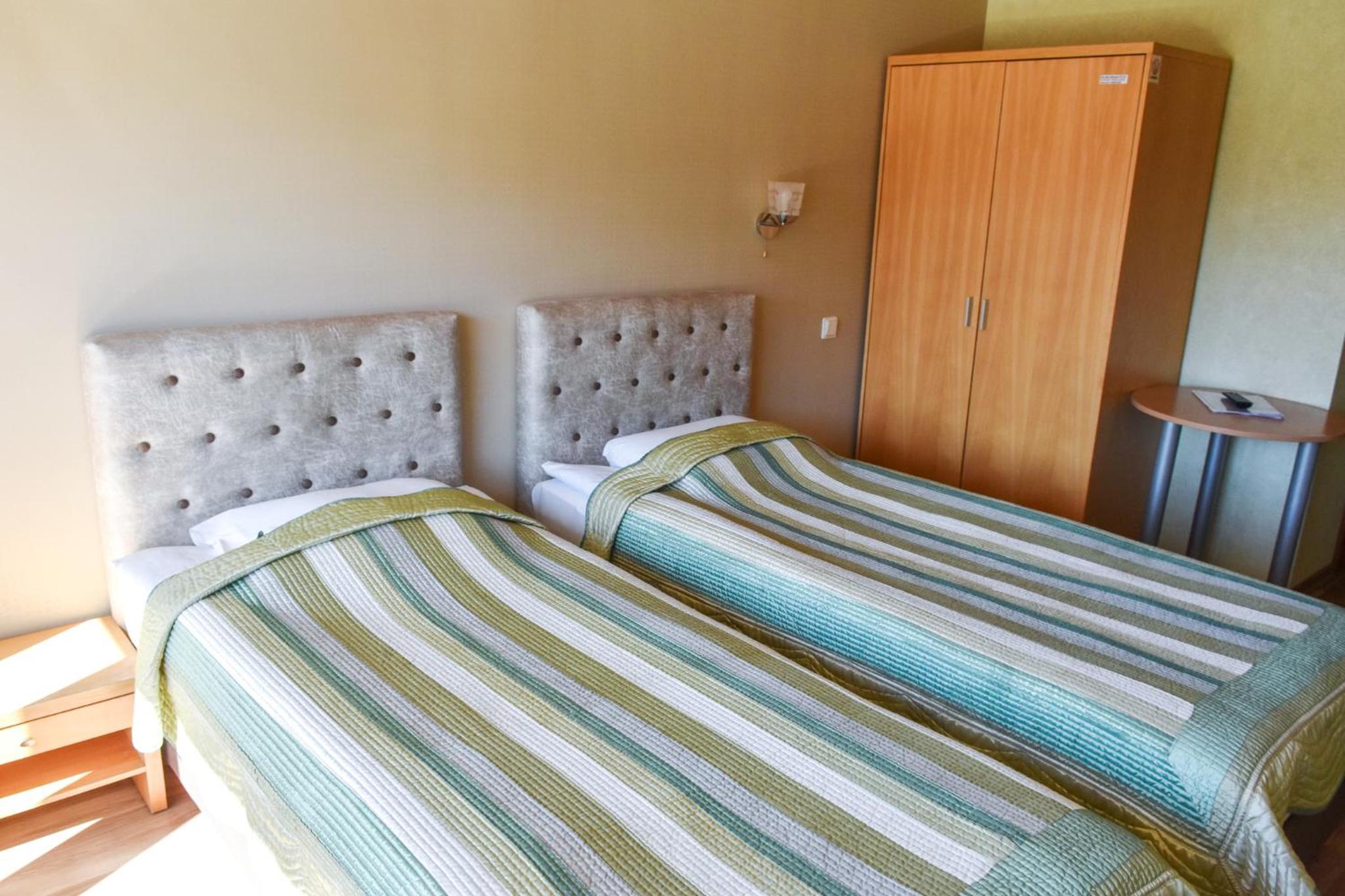 Twin Room - Photo 2