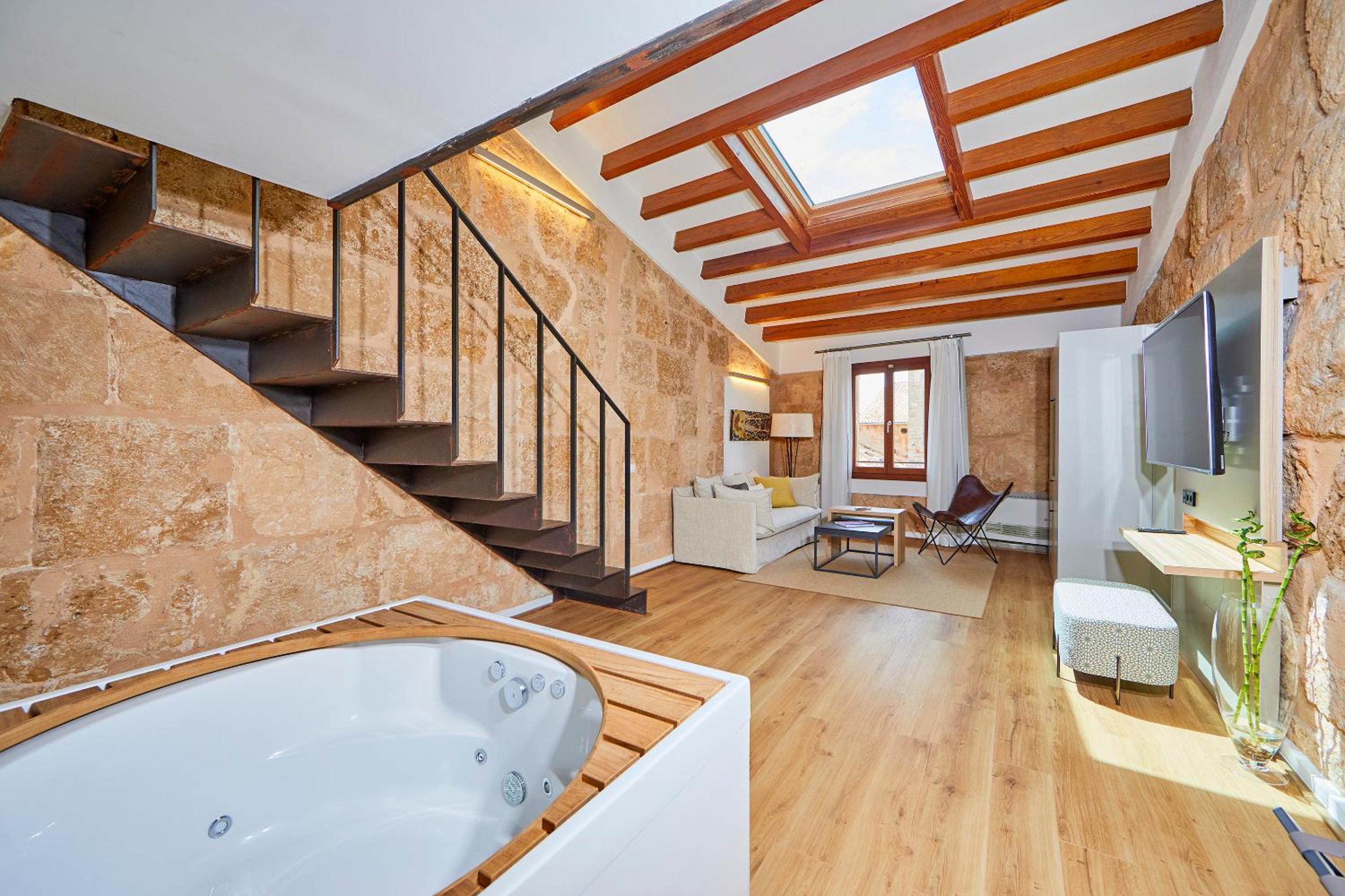 Suite with Garden View - Photo 3