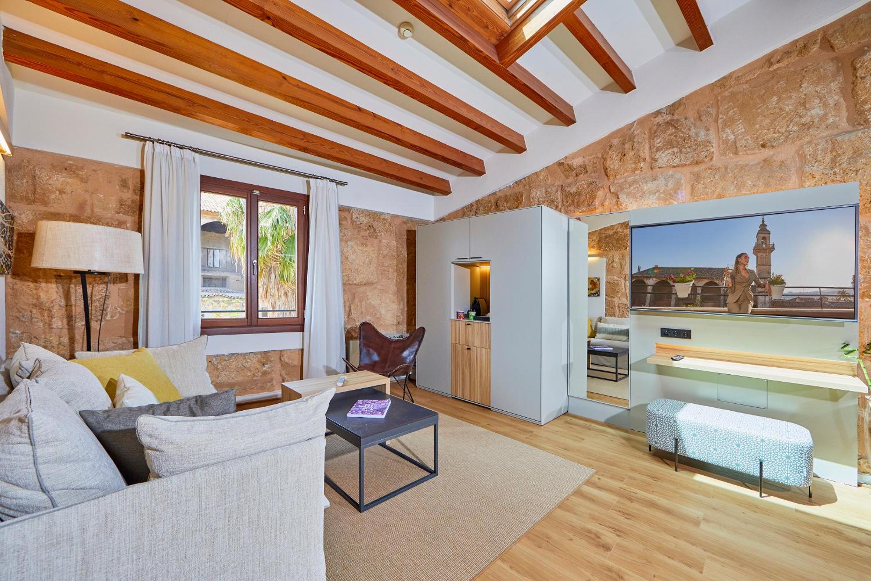 Suite with Garden View - Photo 4