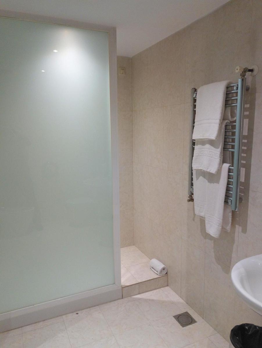 Double Room - Photo 3