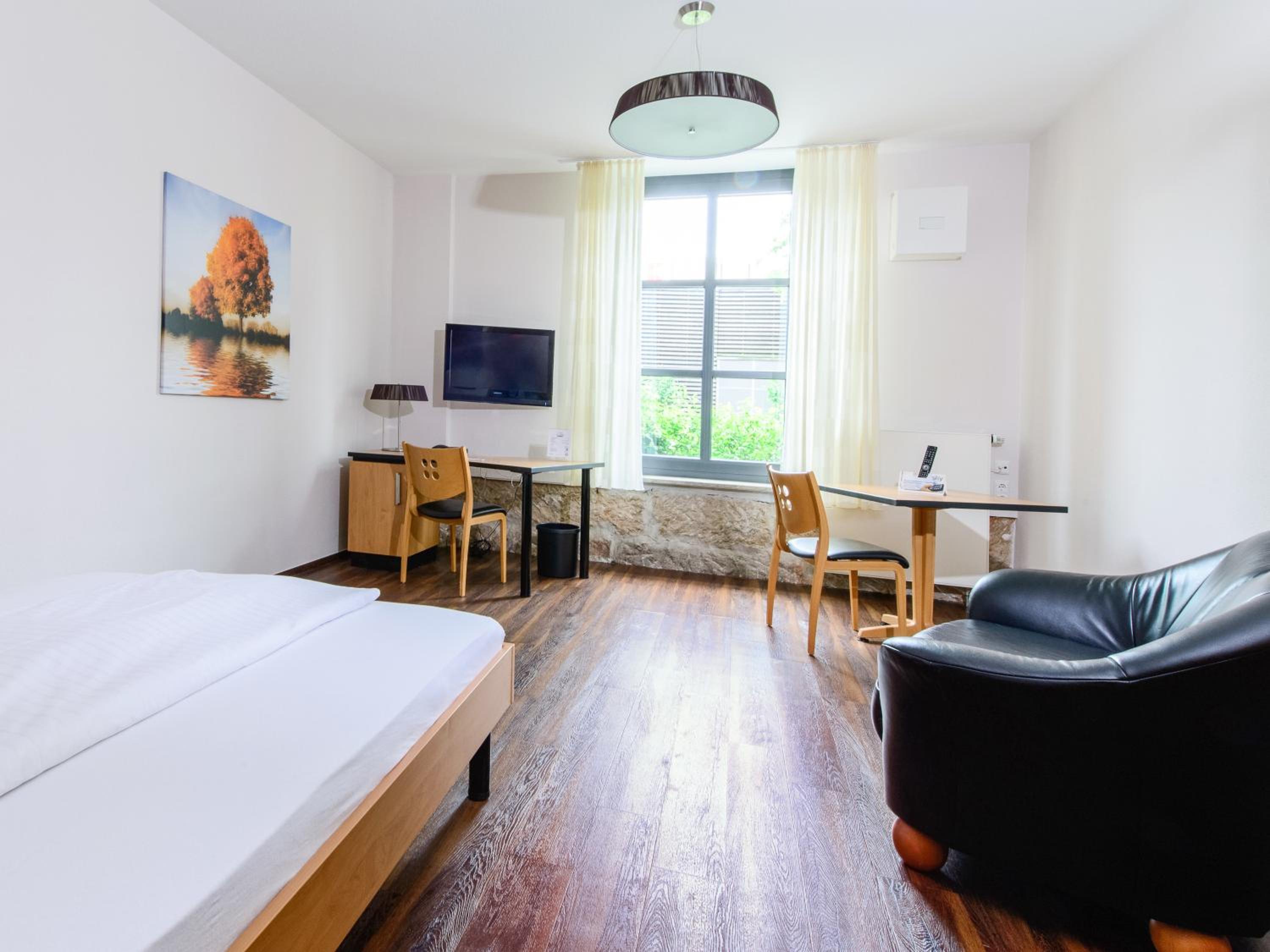 Standard Single Apartment
