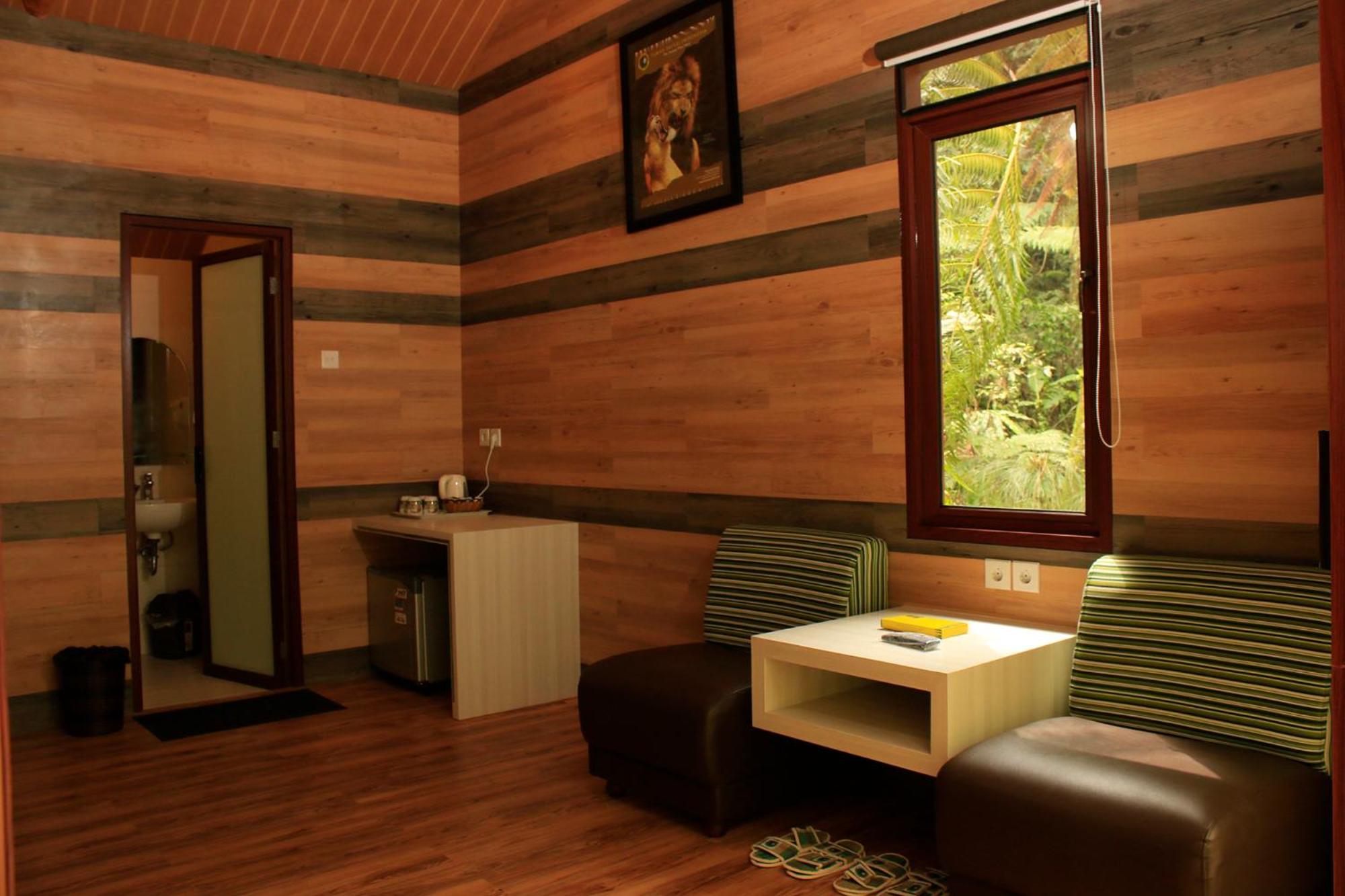 Tree House Two-Bedroom photo 3