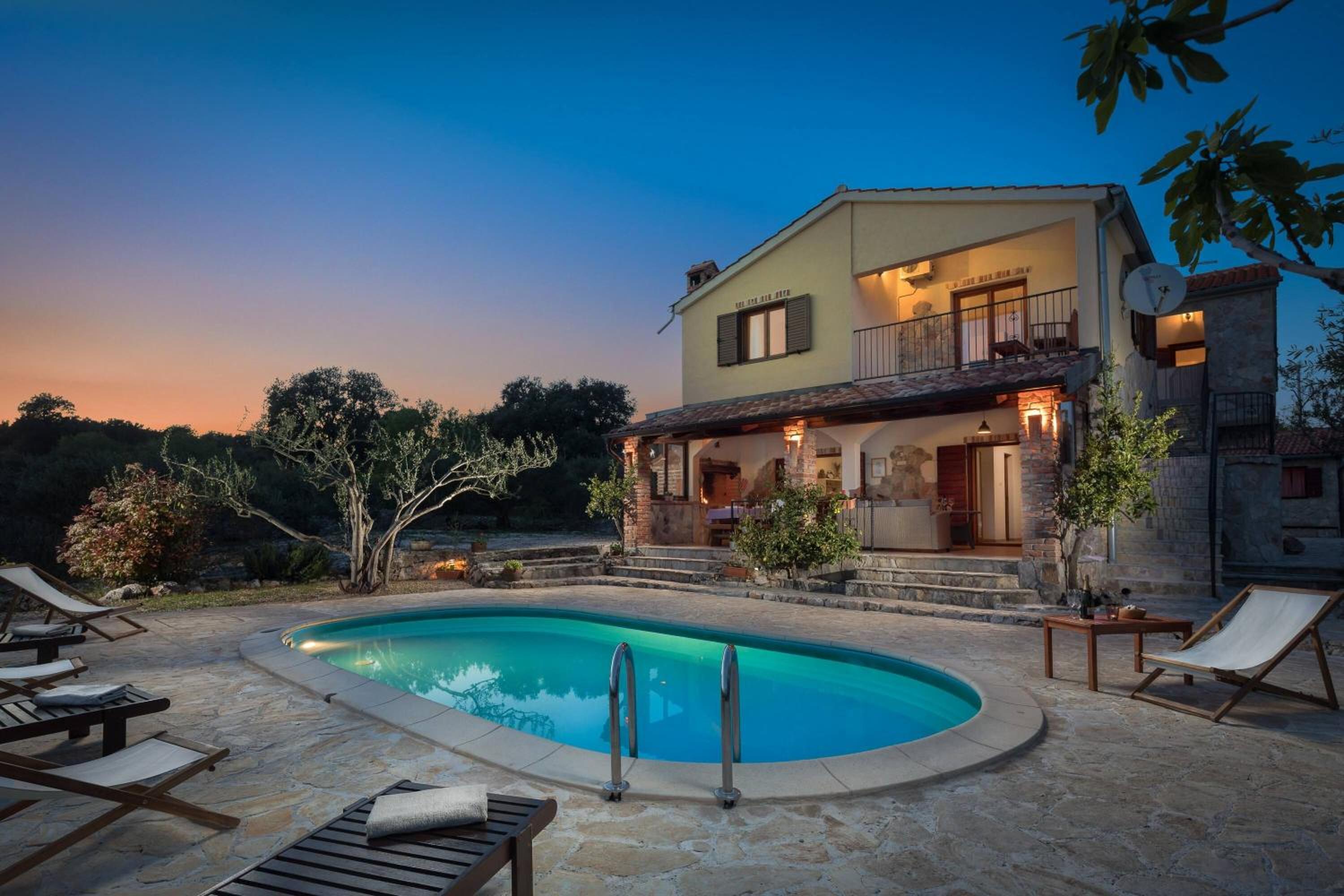 Villa with Private Pool photo 3