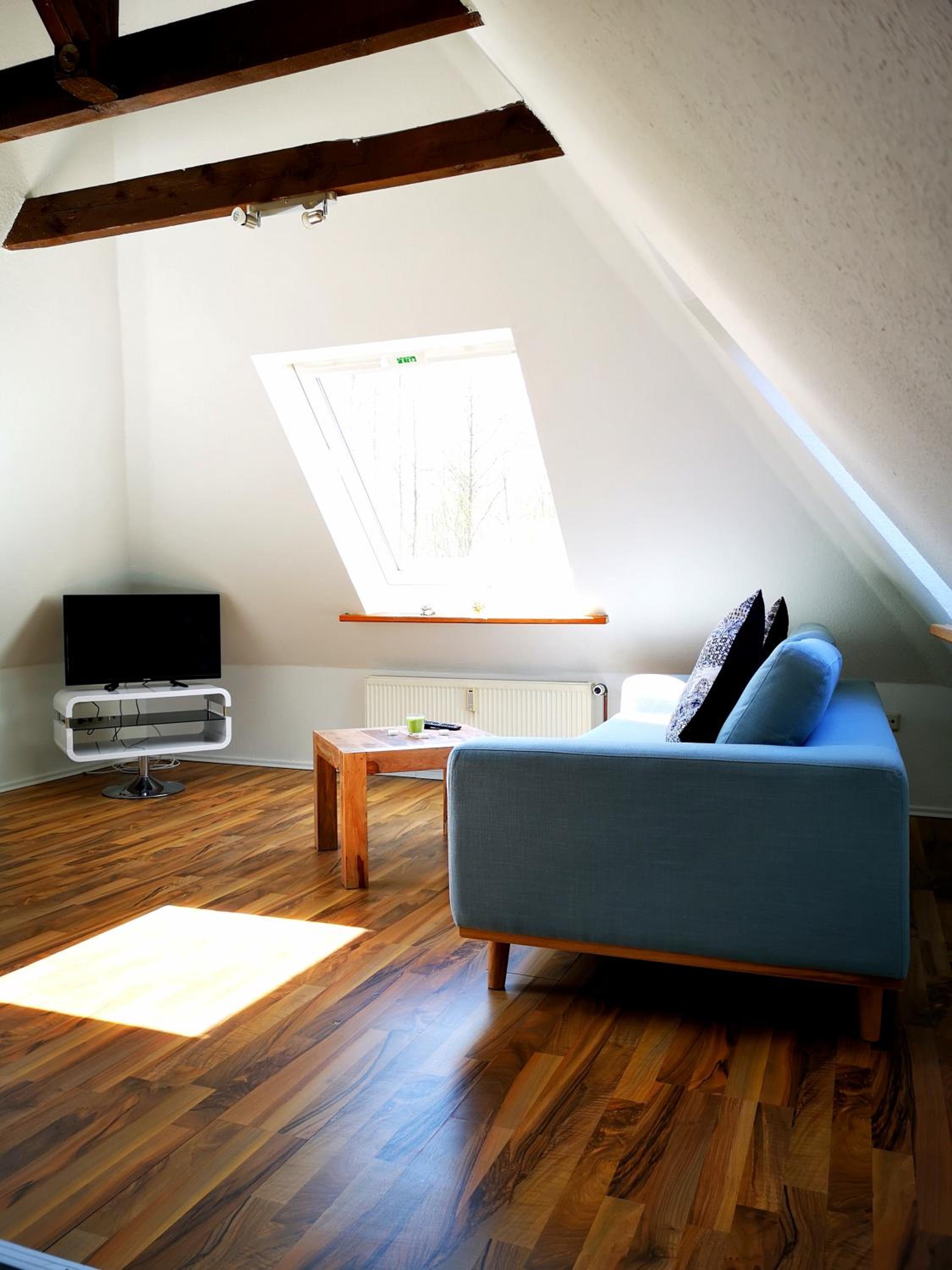 One-Bedroom Apartment with Lake View photo 3