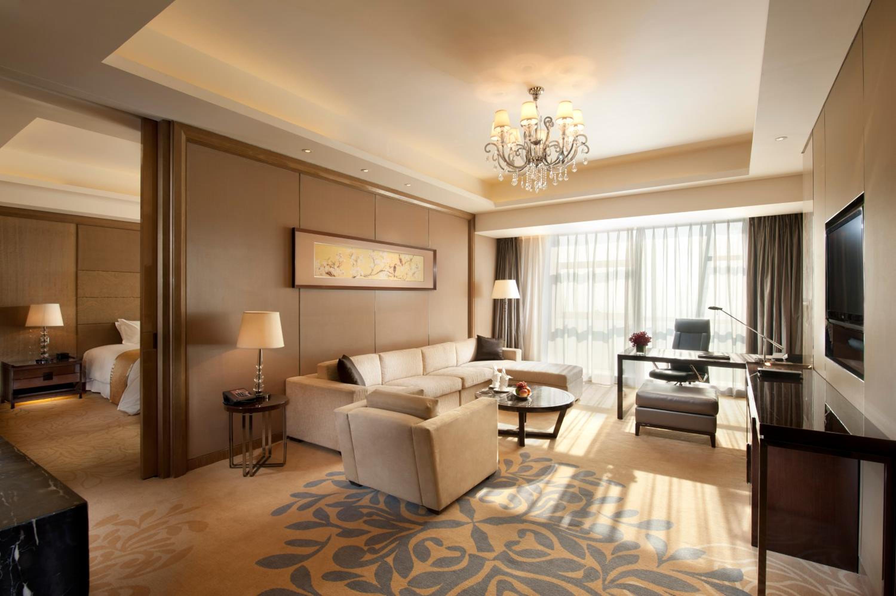 Executive Suite with Access to the Executive Lounge