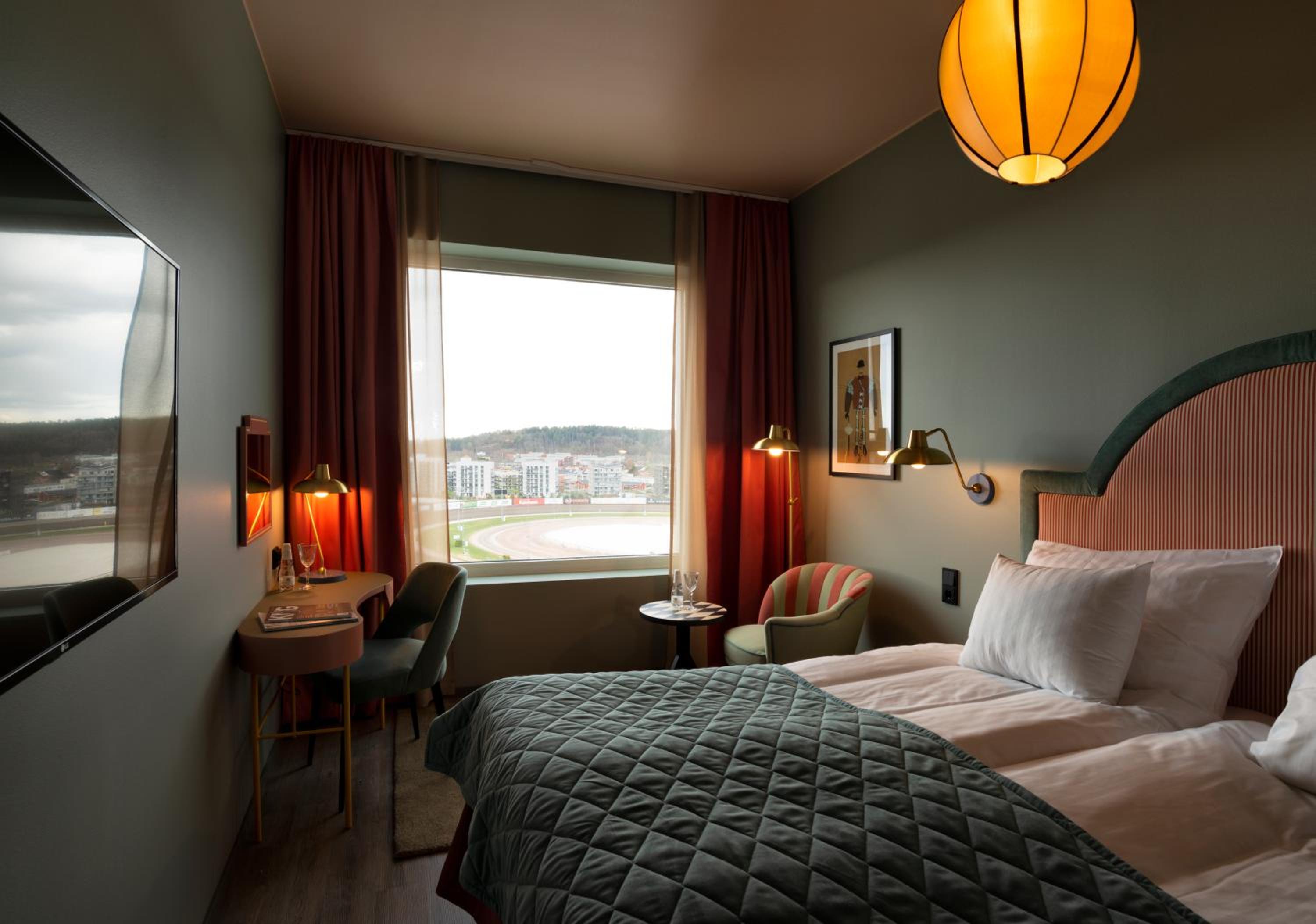 Standard Twin Room - Photo 4