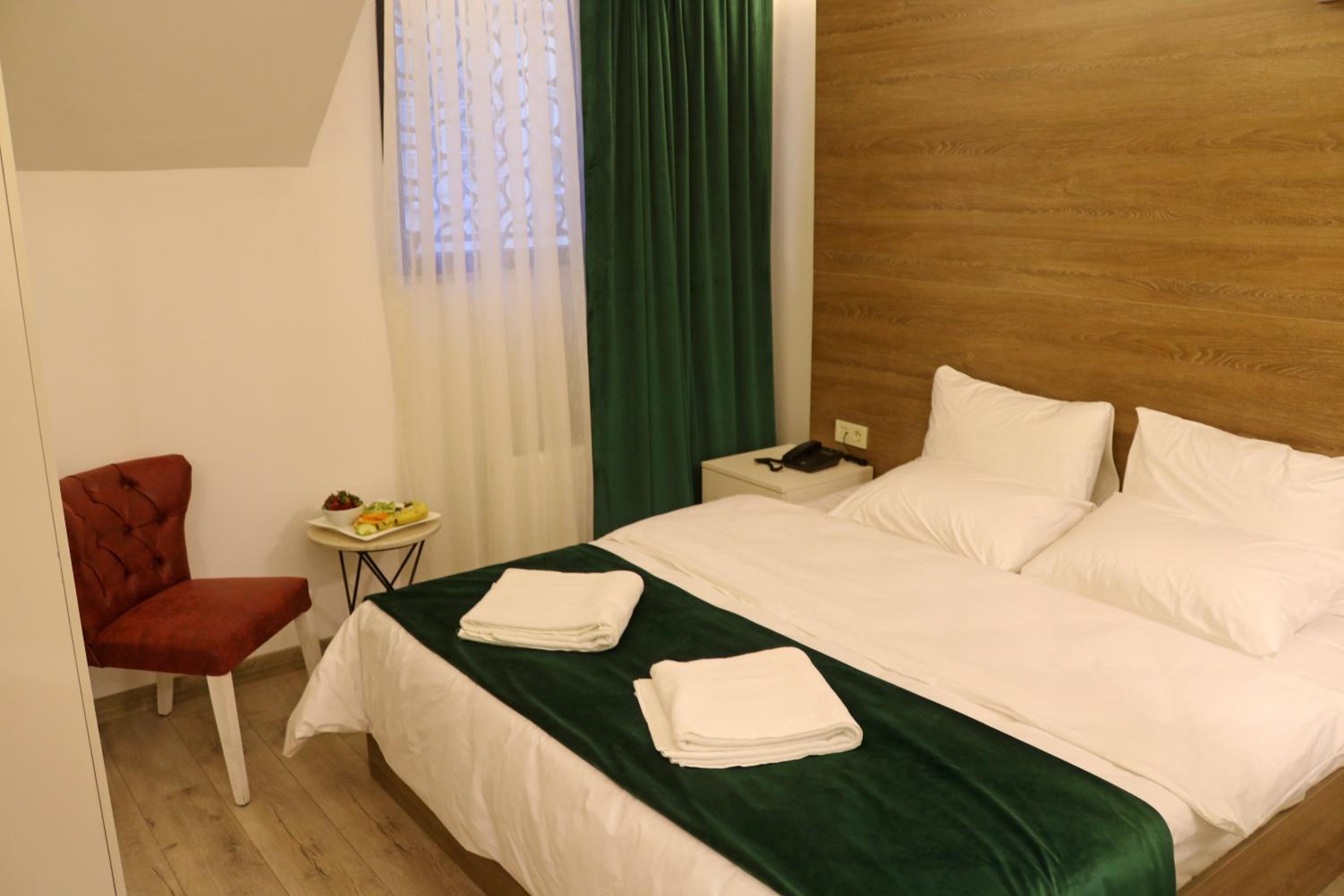 Economy Double Room - Basement photo 2