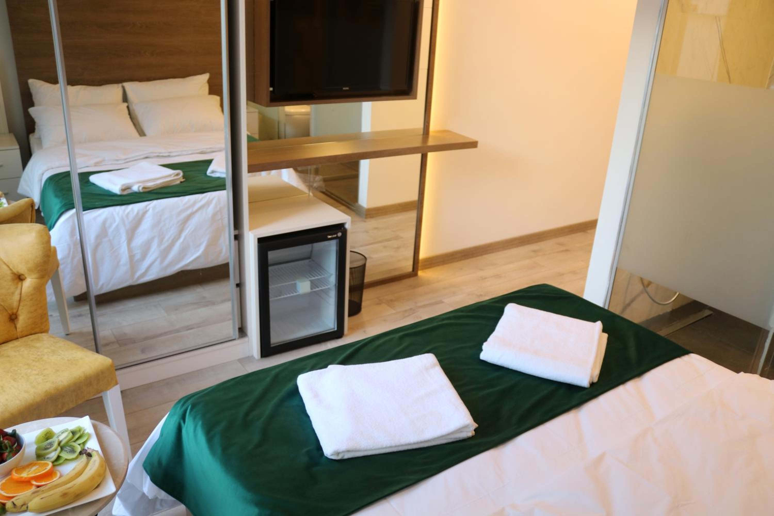 Double Room With Balcony - Basement photo 1