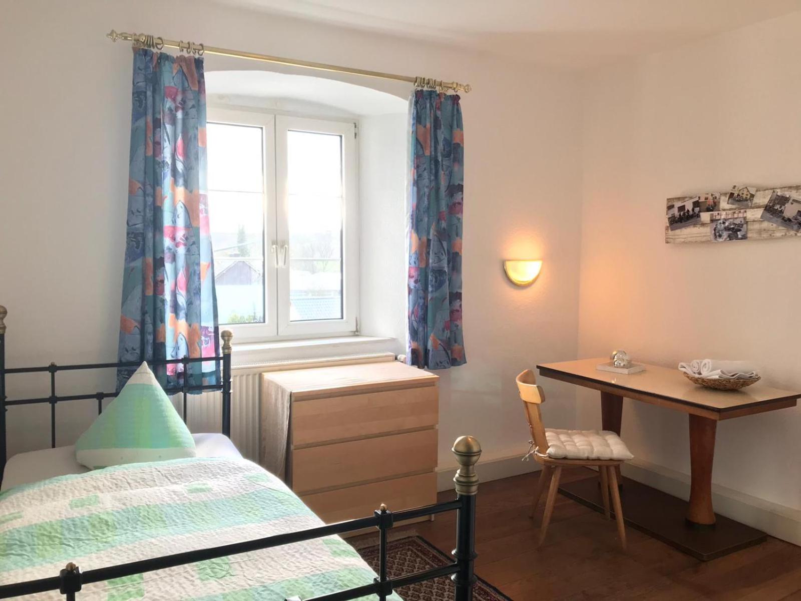 Single Room with Bathroom photo 1