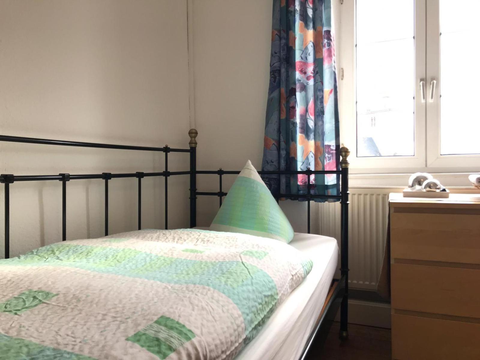 Single Room with Bathroom photo 2