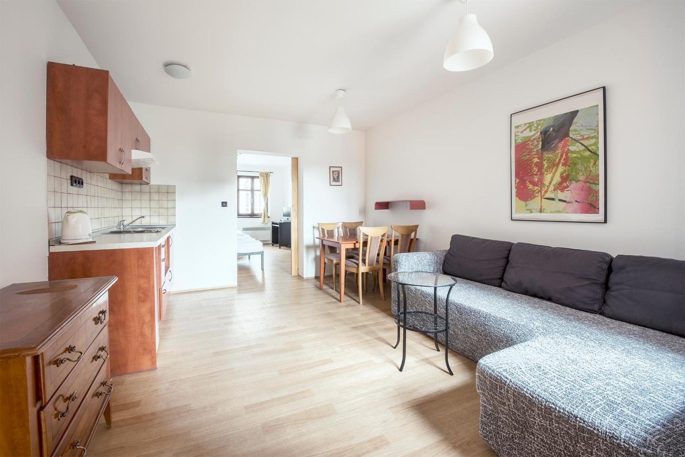 Apartment (4 Adults)