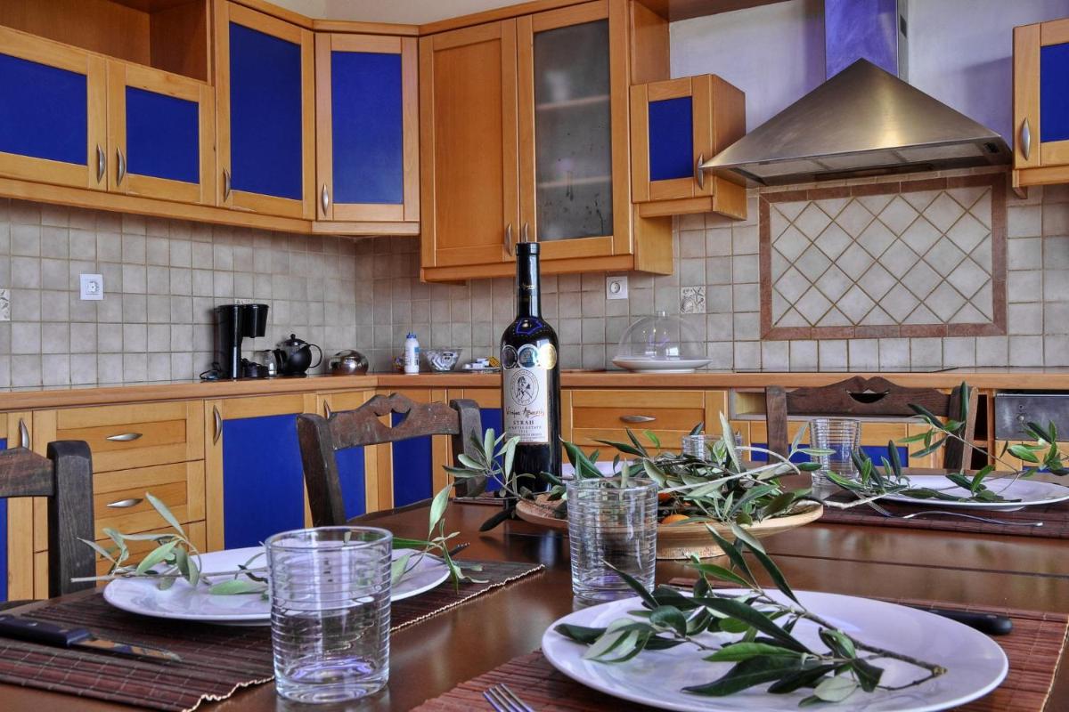 Villa with Sea View photo 3