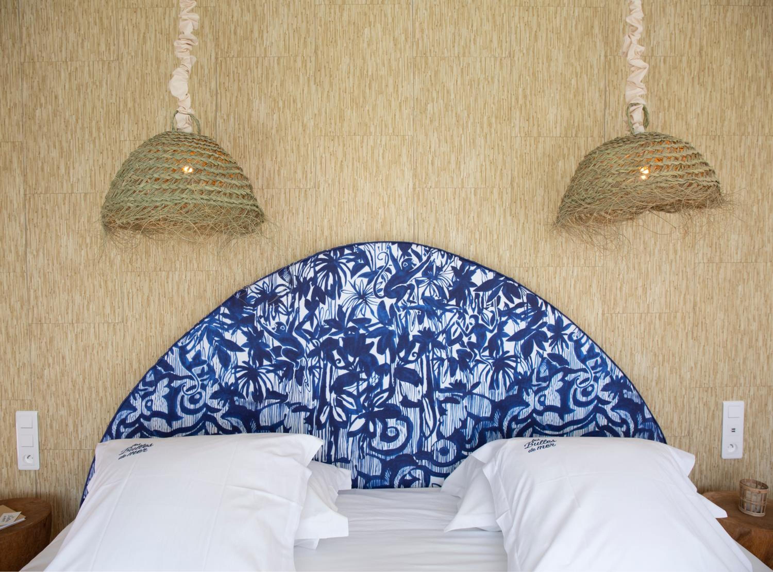 Deluxe Room - Photo 2