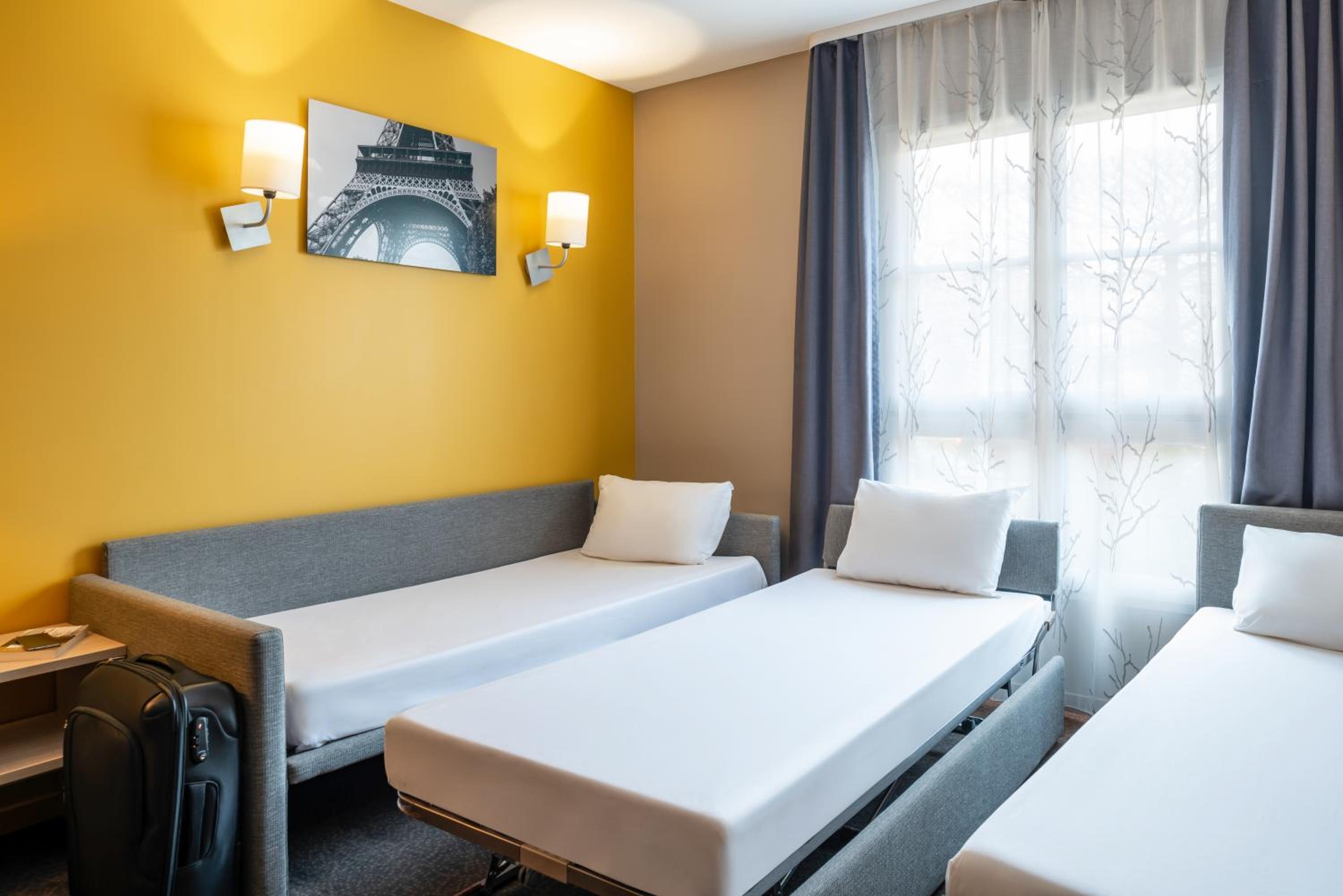 Studio (3 Adults)
