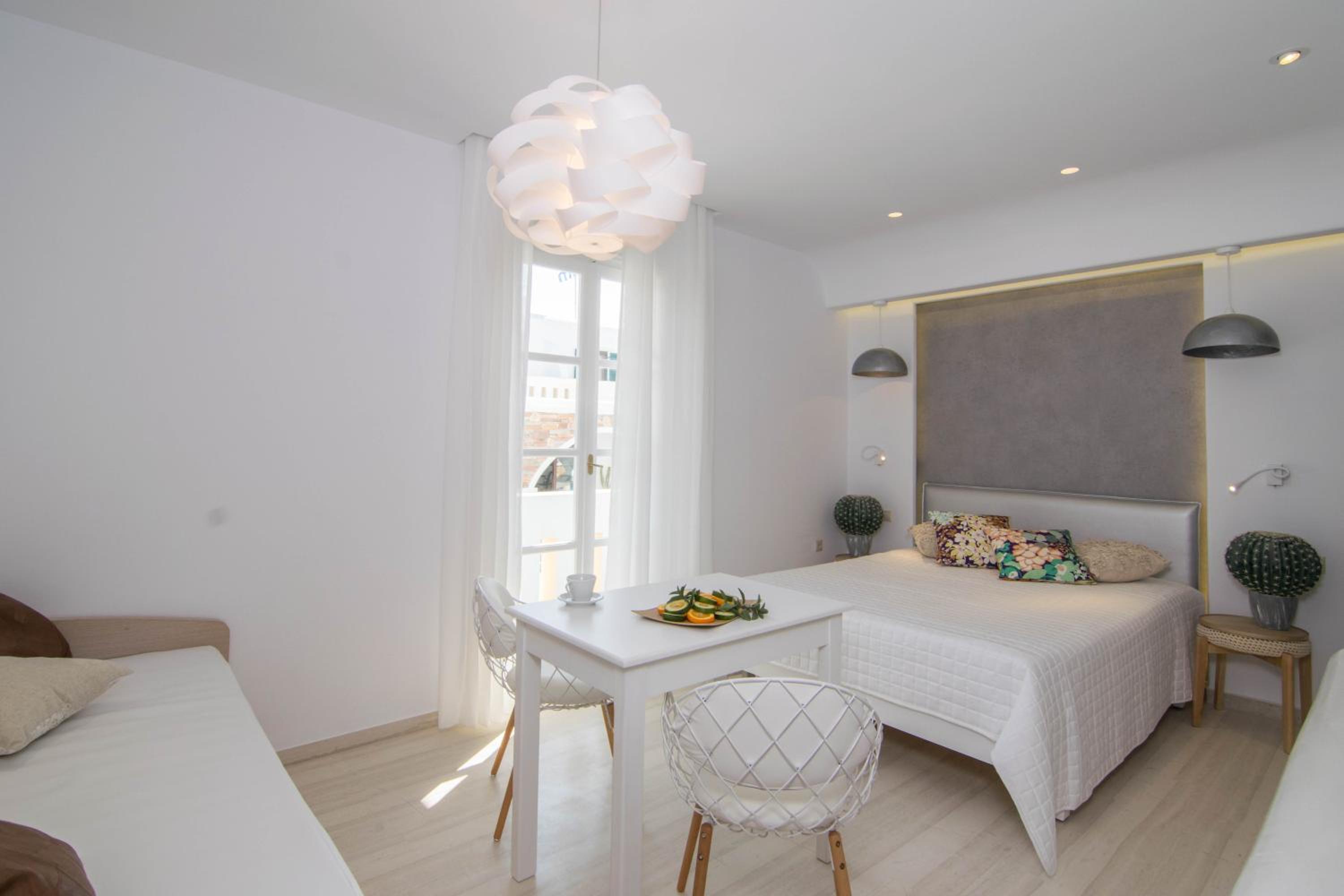 Superior suite with hot tub and partial view of the sea - Photo 1