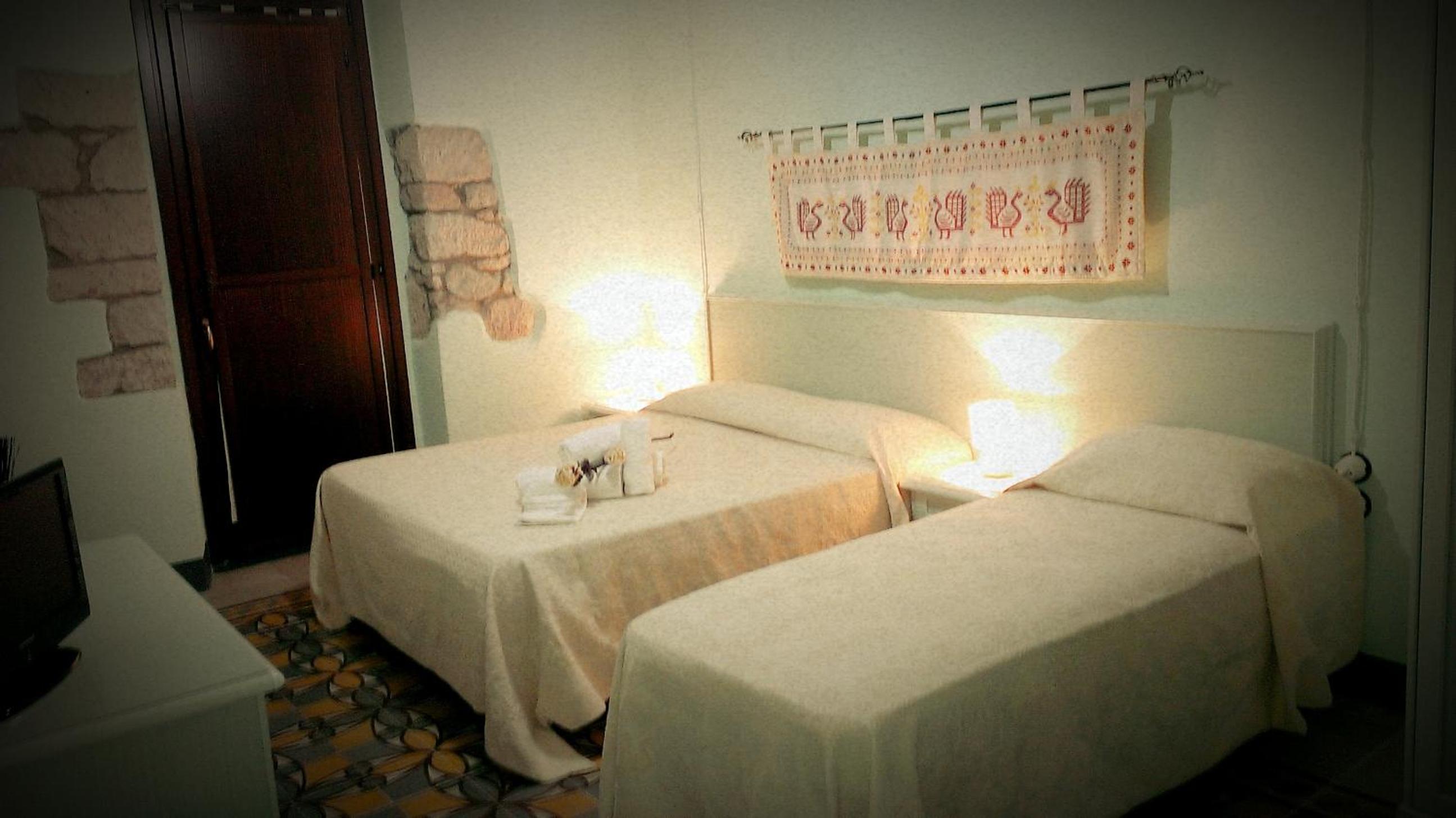 Triple Room - Photo 6