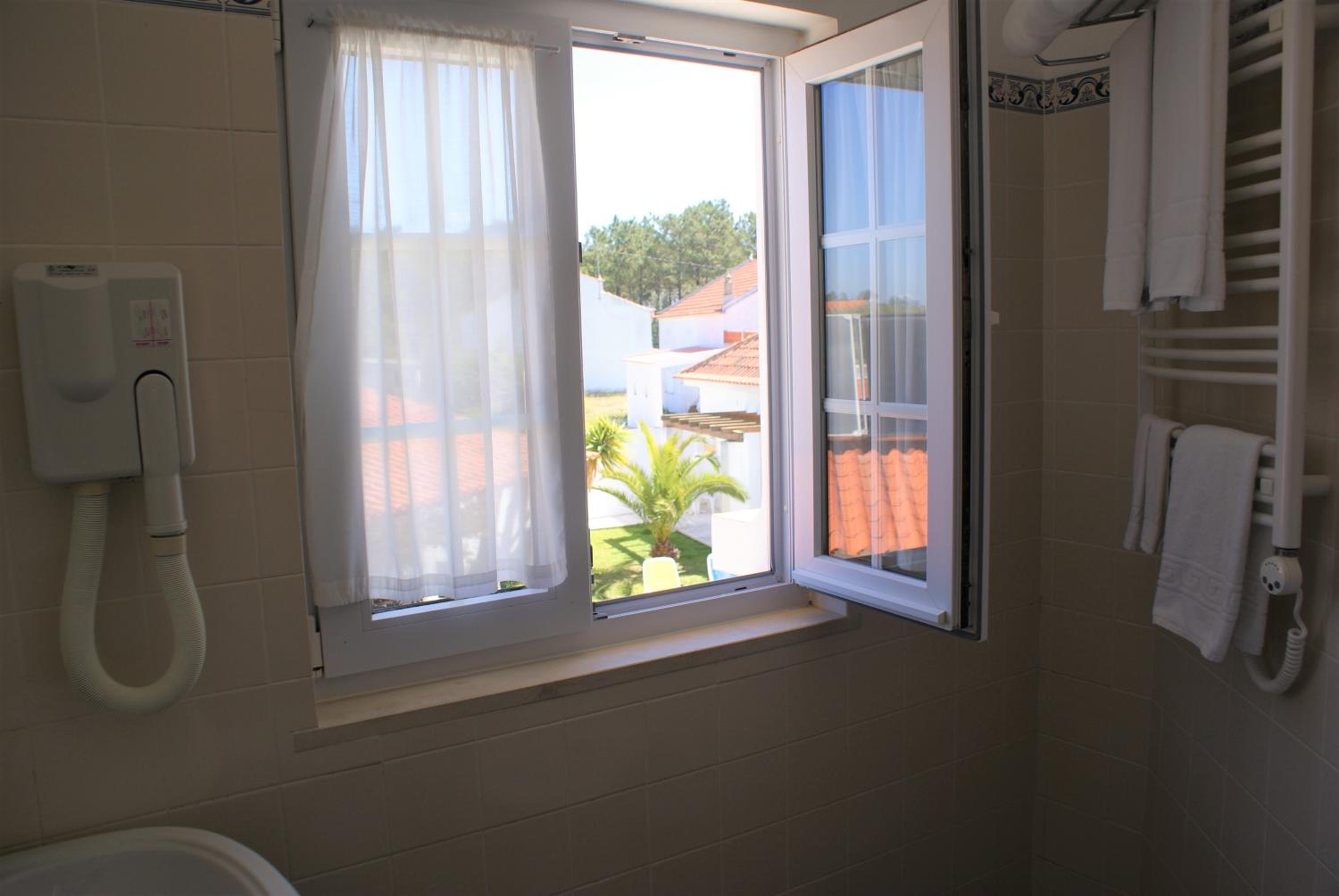 Standard Double or Twin Room photo 2