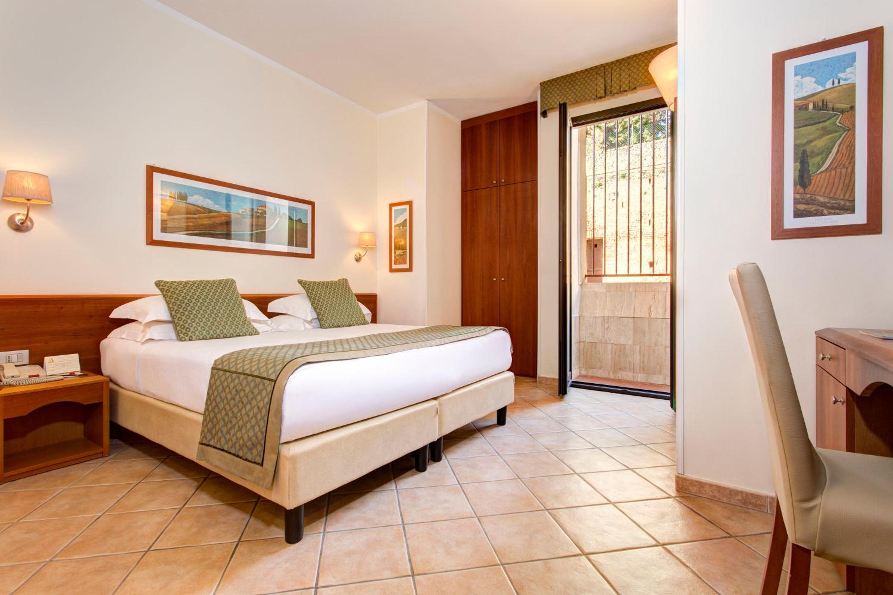 Petite Chambre Double ou Lits Jumeaux