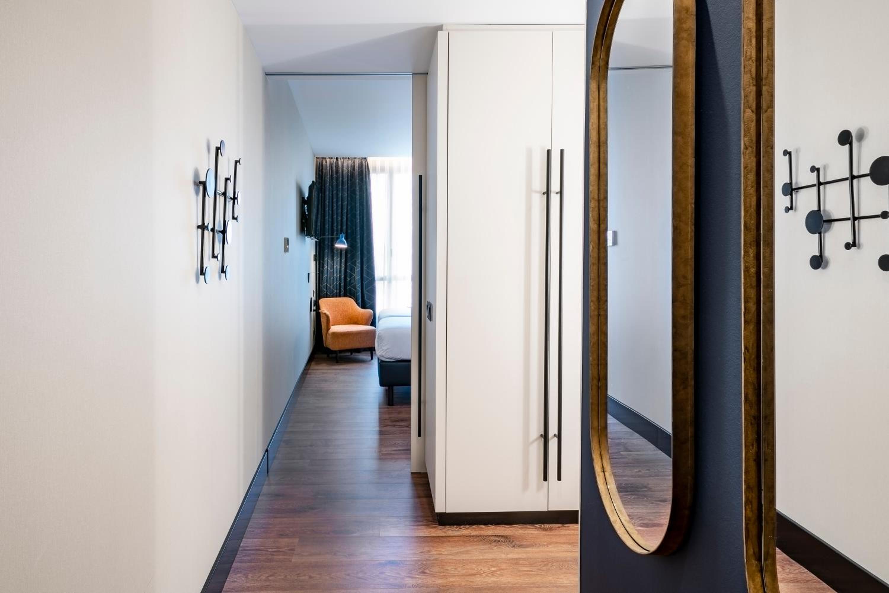 Standard Double or Twin Room - Photo 6