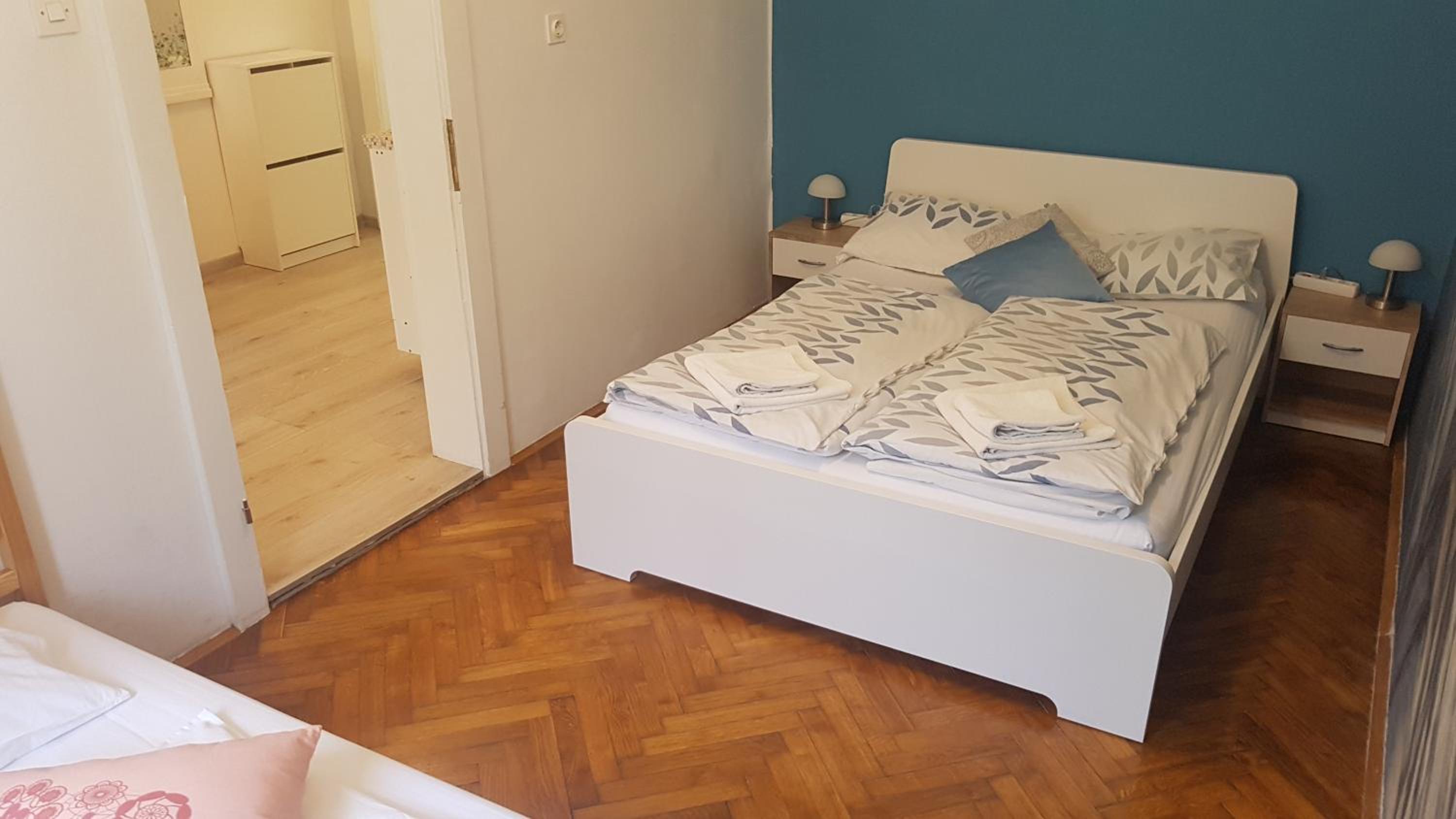 Triple Room with Shared Bathroom - Basement
