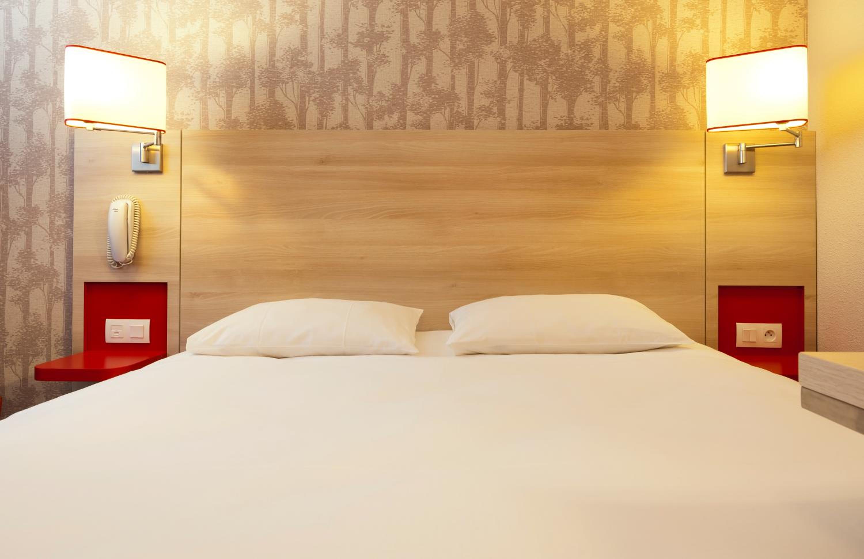 Standard Double Room - Photo 1