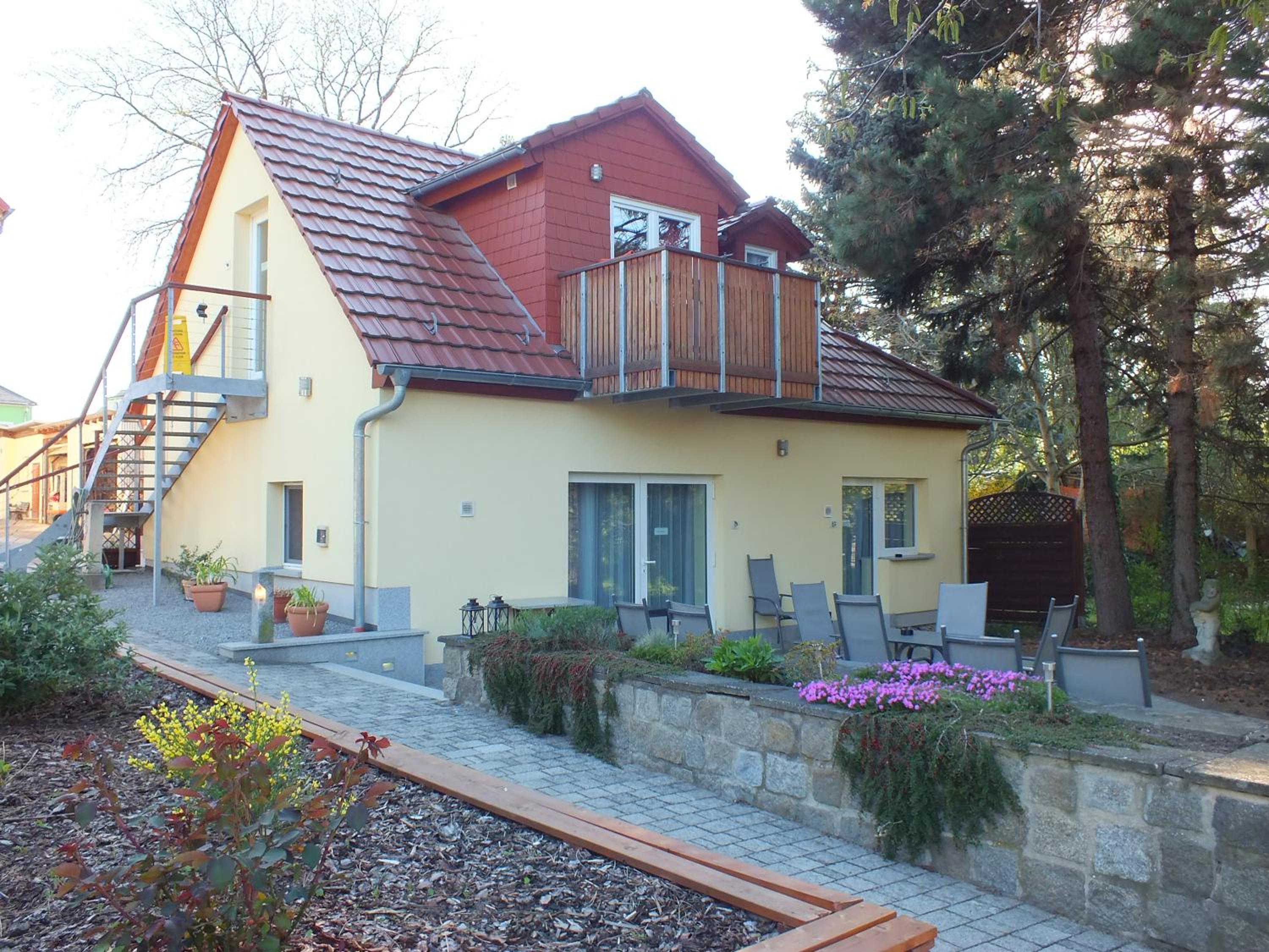 Studio with Balcony photo 3