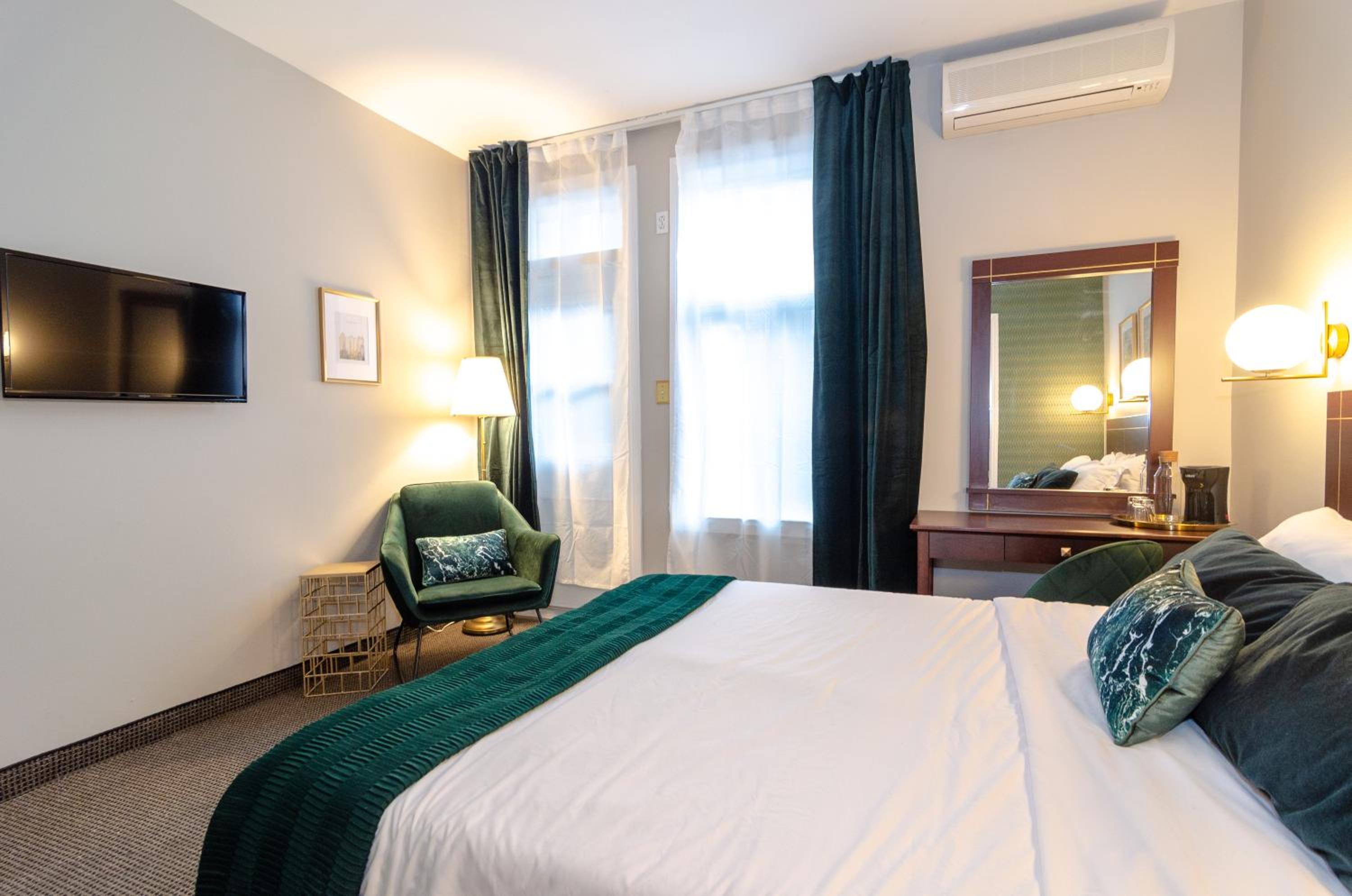 Double Room With Patio