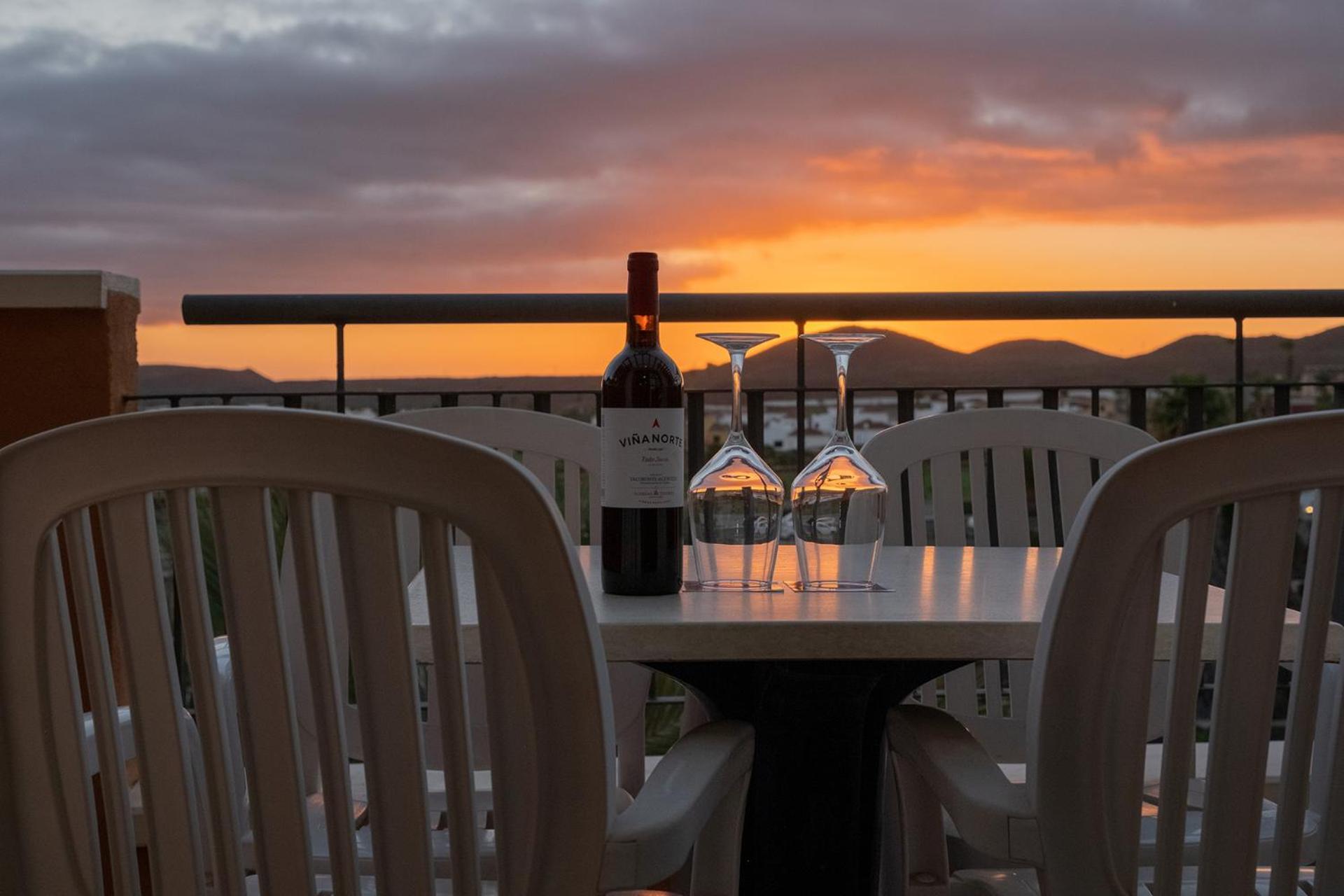 Junior Suite with Pool or Sea View for 4 Adults - MAGMA Service thumbnail 6