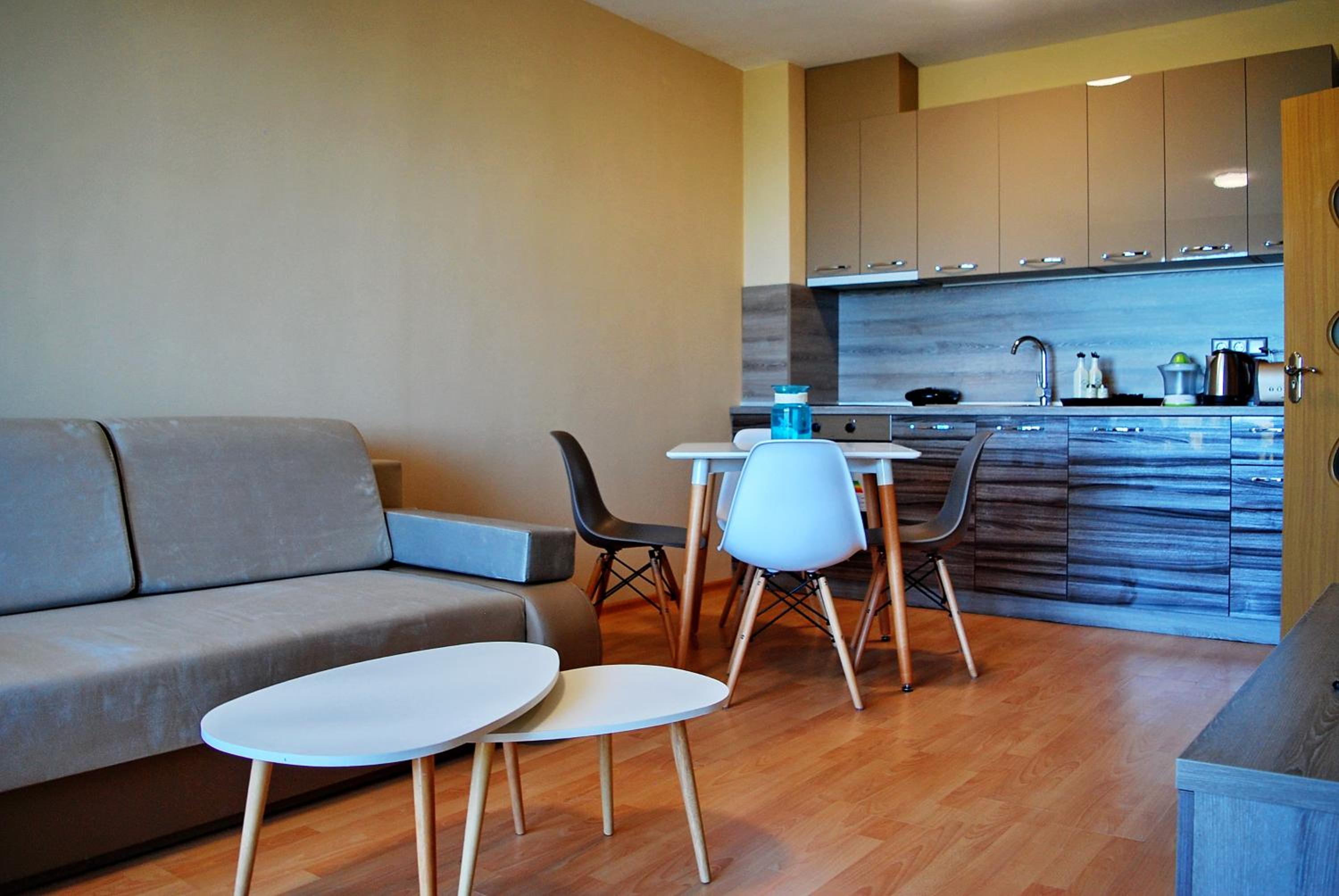 Apartment photo 2