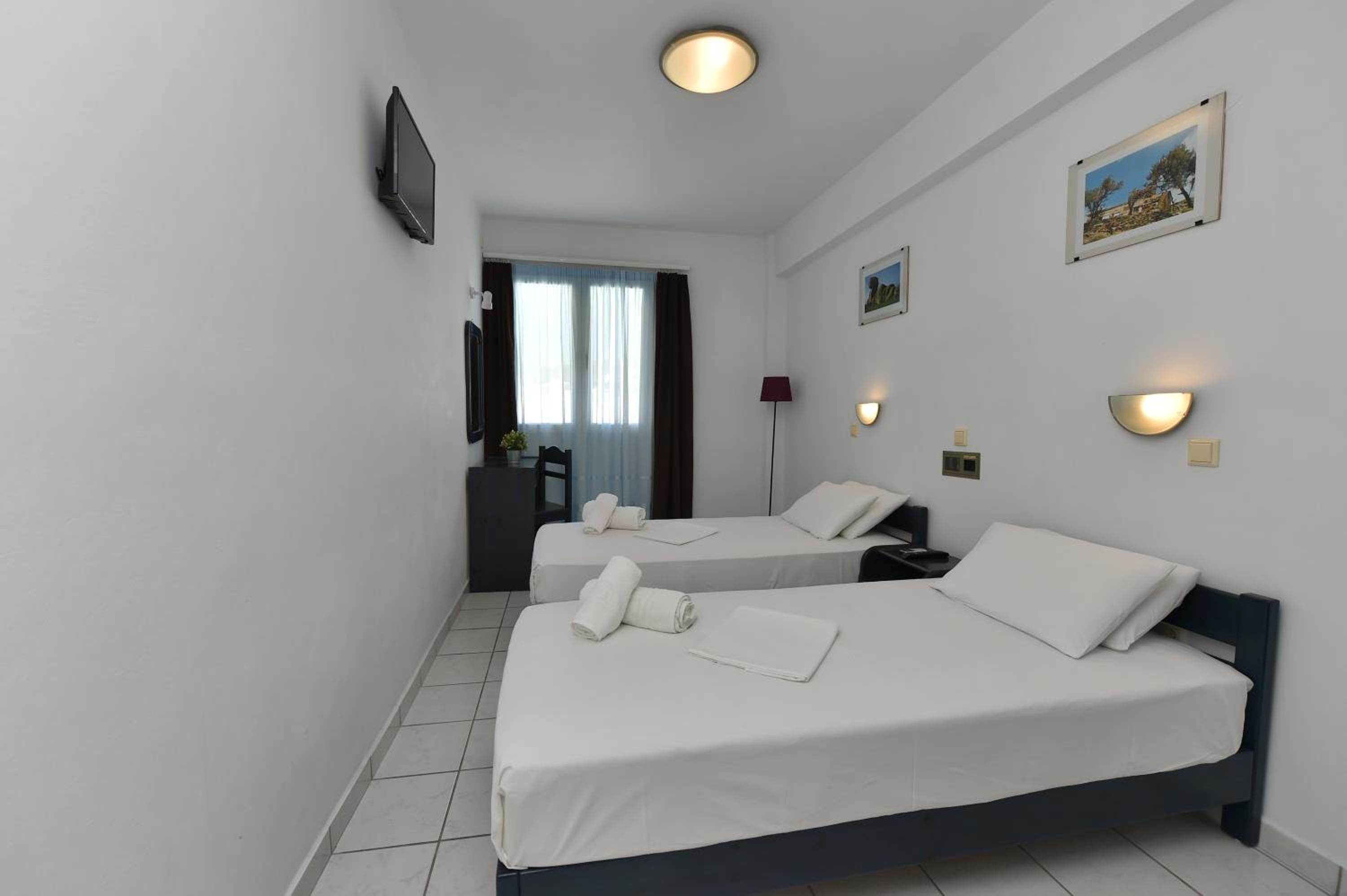 Studio Apartment photo 1