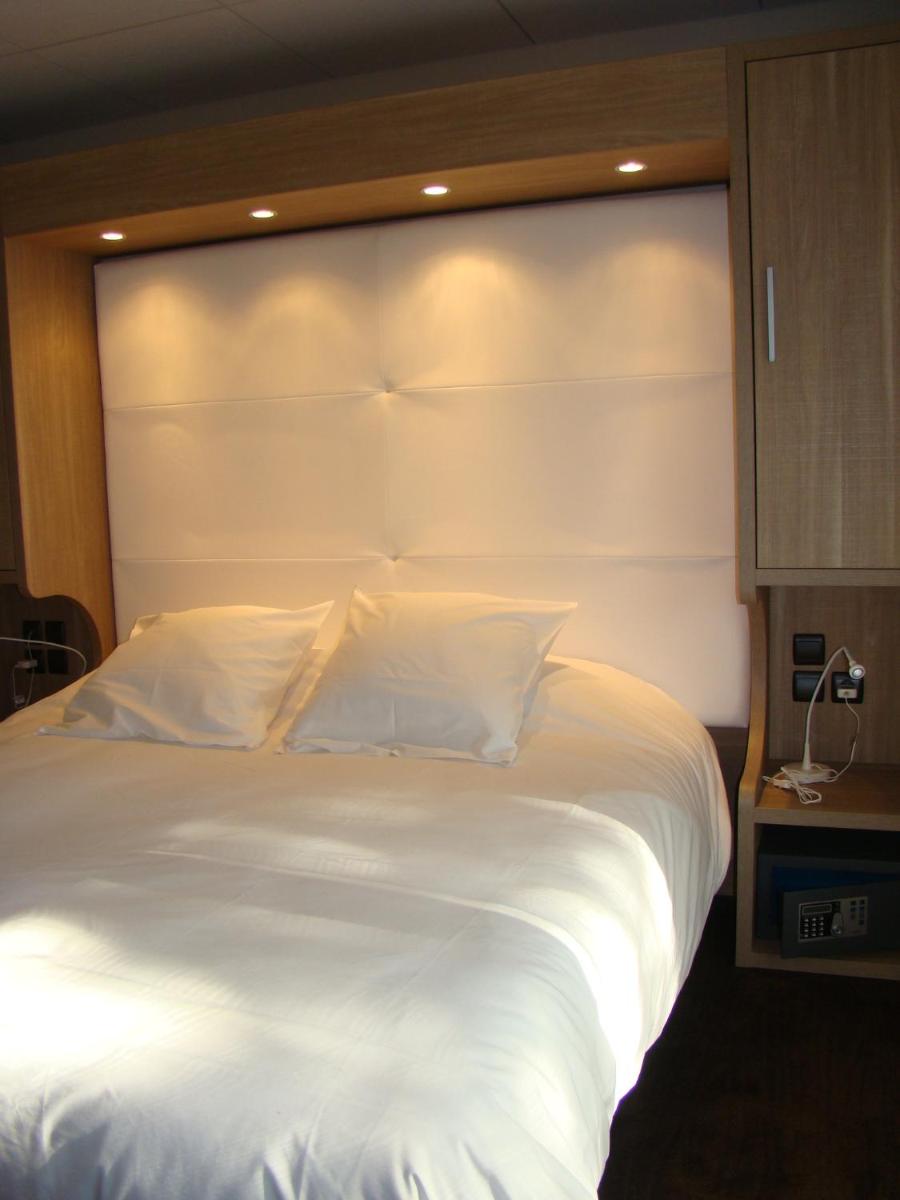 Standard Double Room photo 3