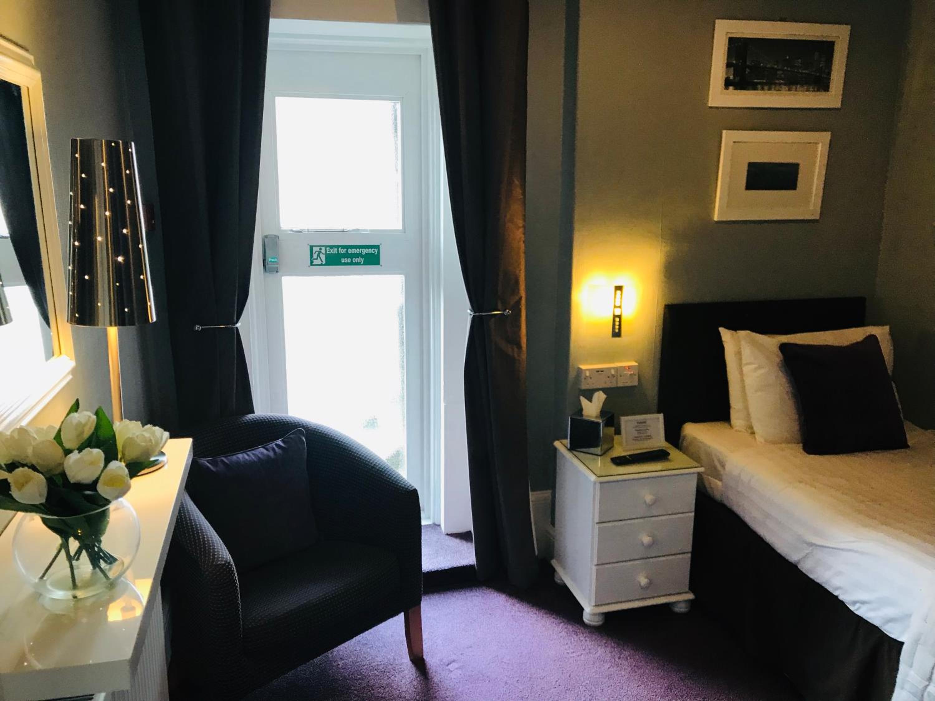 Single Room with Private Bathroom