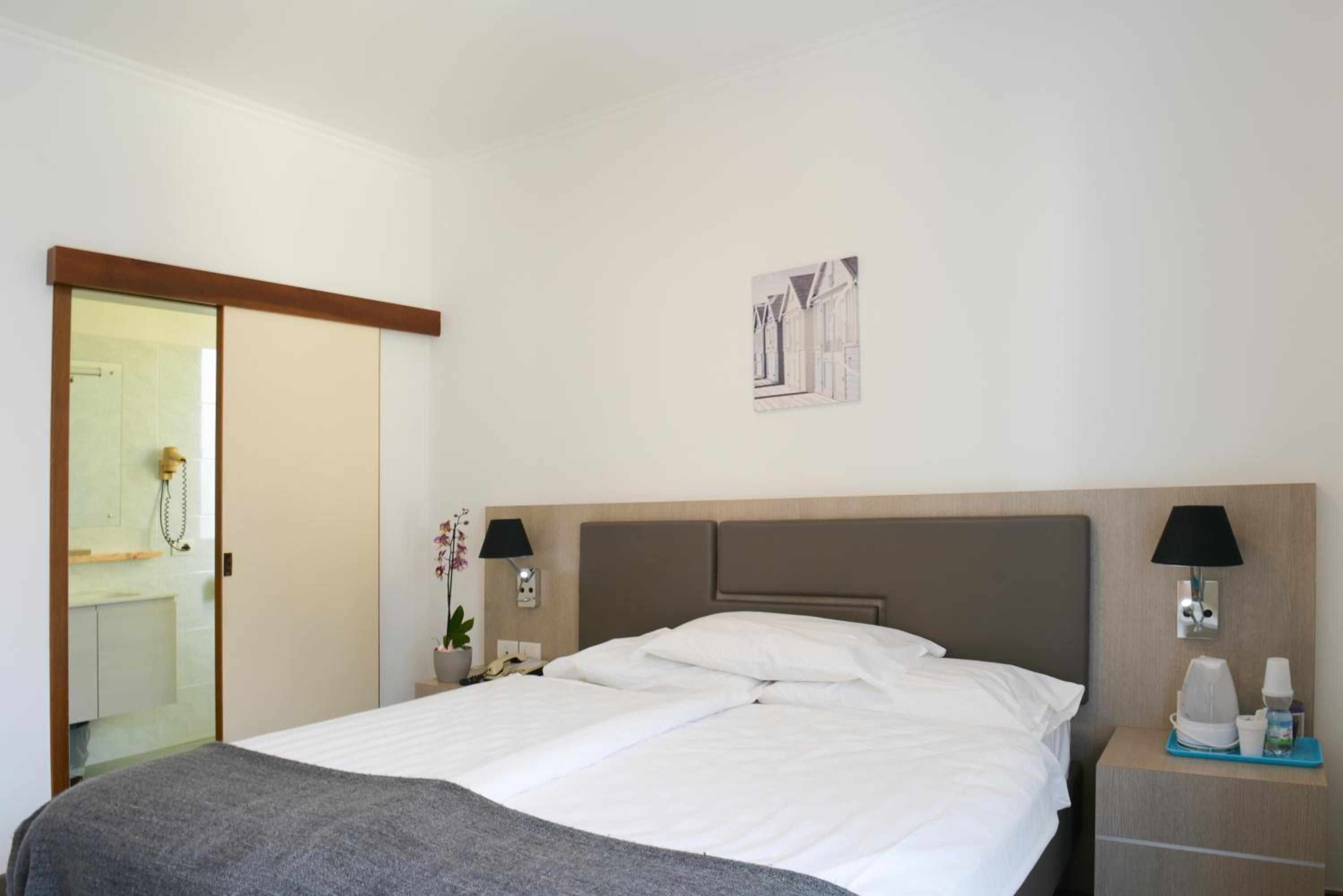 Double or Twin Room with Balcony photo 3