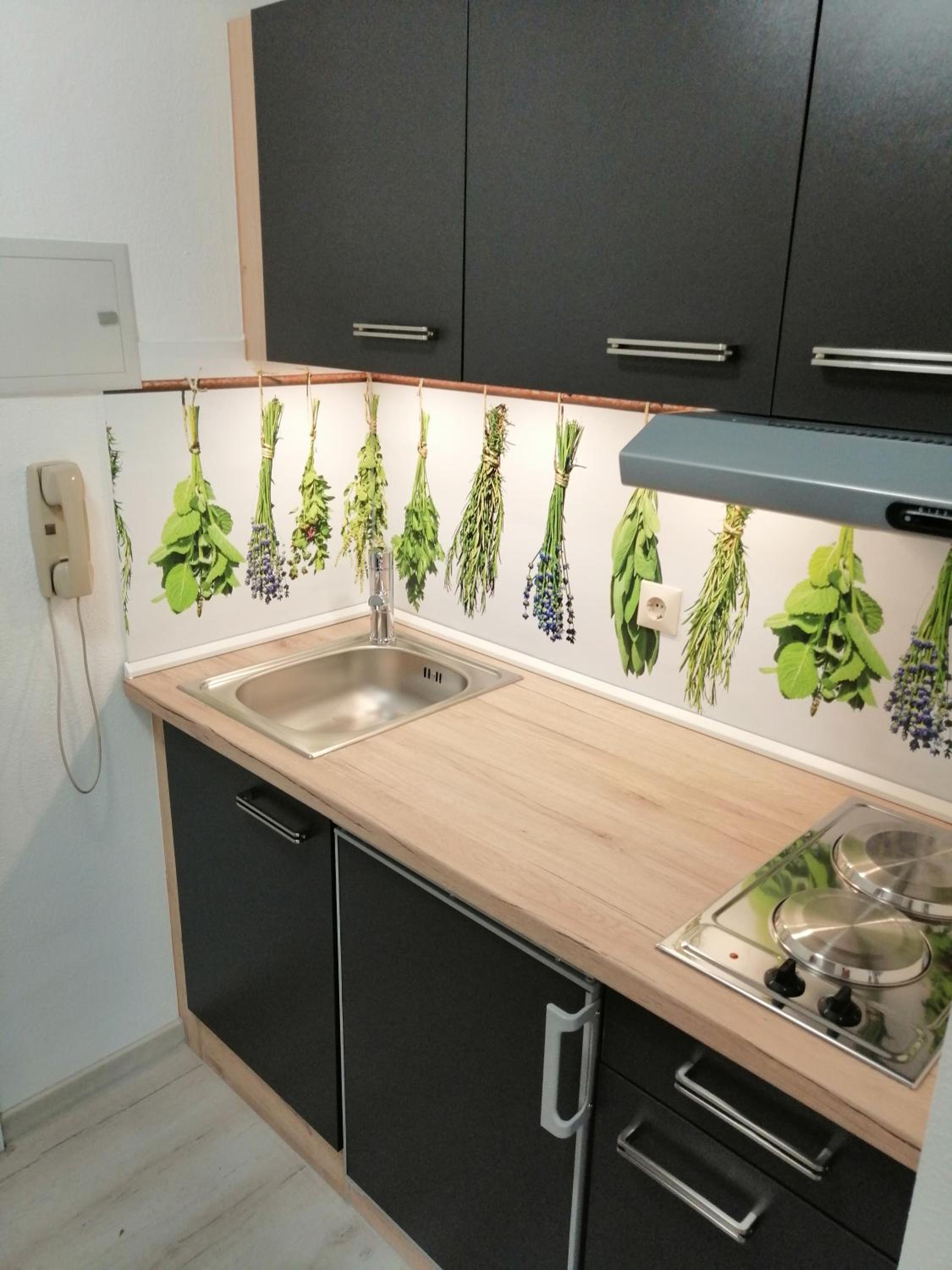One-Bedroom Apartment - Photo 2