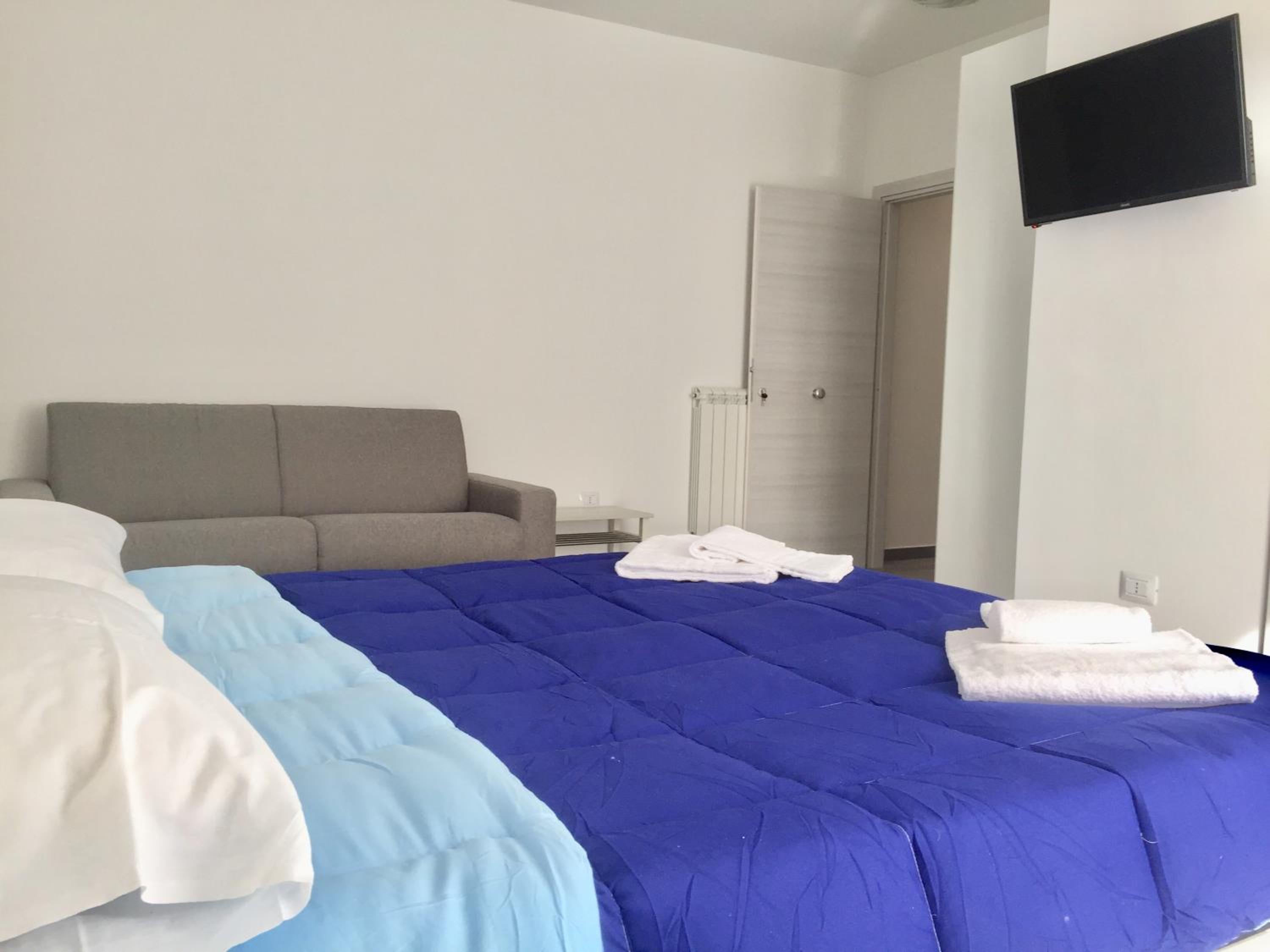 Deluxe Quadruple Room - Photo 3