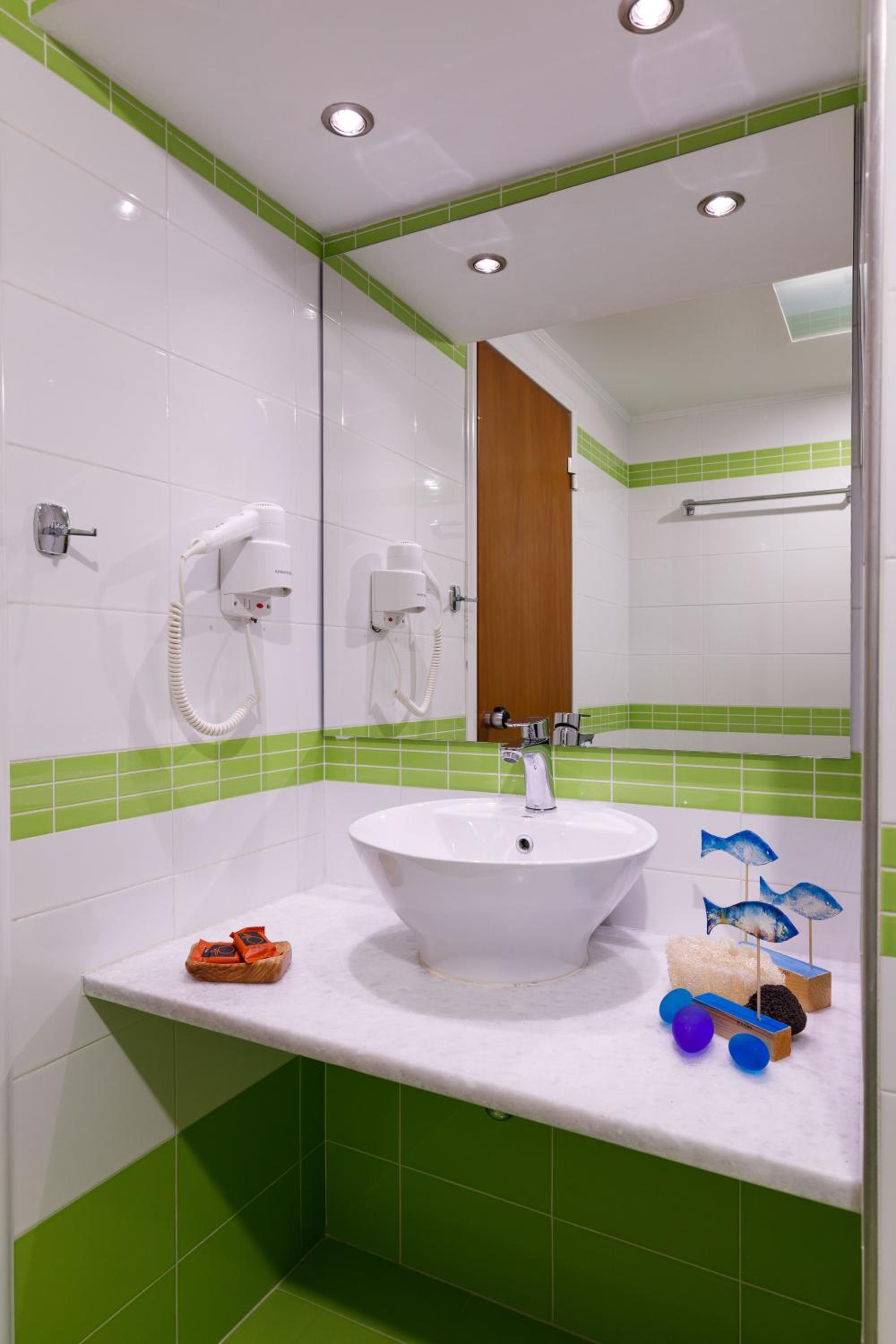 Double or Twin Room - Photo 2